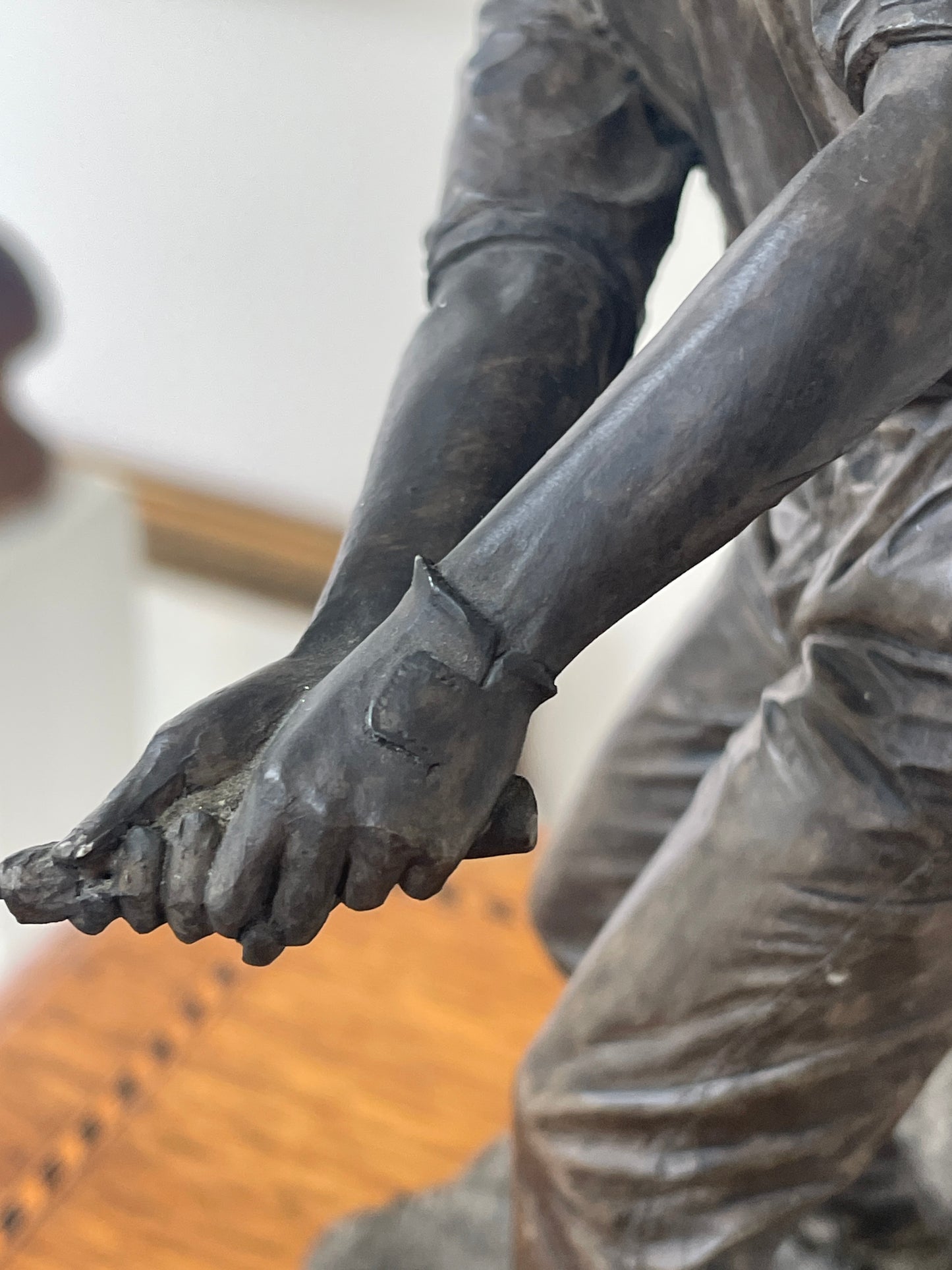 Vintage Bronze Effect Golfer Sculpture – Resin Golf Figurine Sportsman Statue 20th Century Collectible Gift