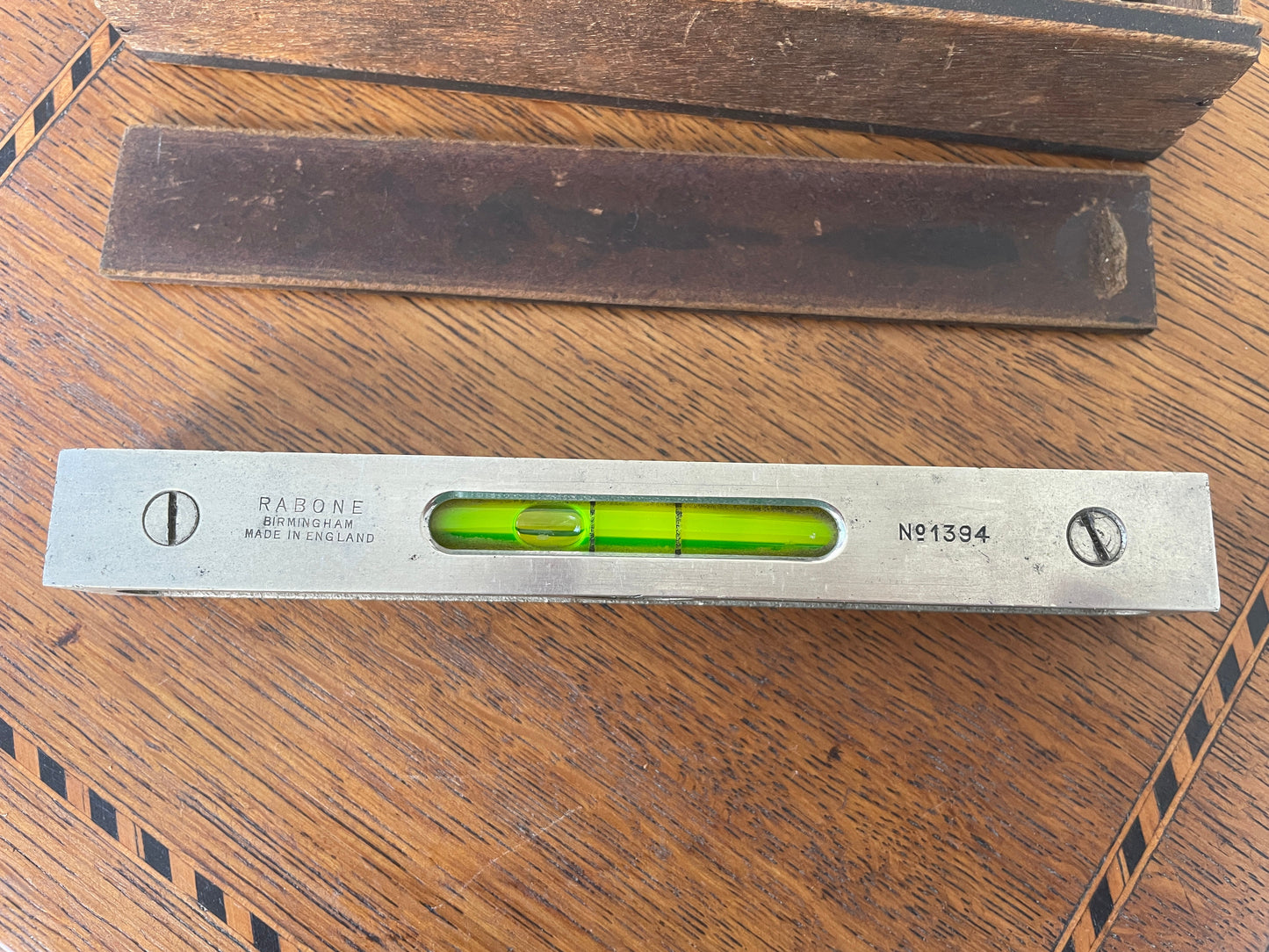 Vintage Rabone Spirit Level No.1394 – Made in England Precision Tool with Wooden Case – Mid 20th Century Carpenter Collectible