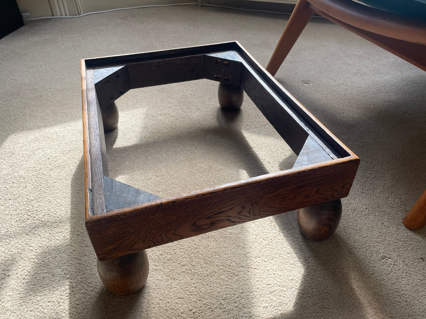 Rustic Oak Footstool with Red Velvet Seat – Vintage 46×35cm Farmhouse Foot Rest with Turned Bun Feet
