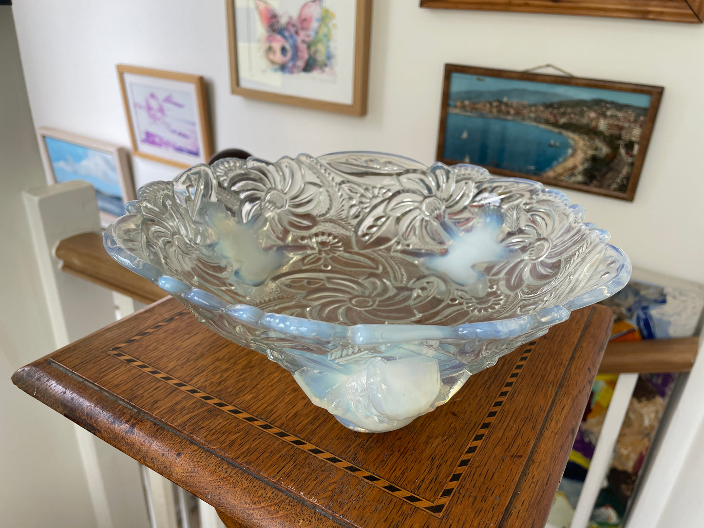 Art Deco Opalescent Glass Bowl by Samuel Reich, Czech 1930s, Three Elf Supports, Collectible Centrepiece