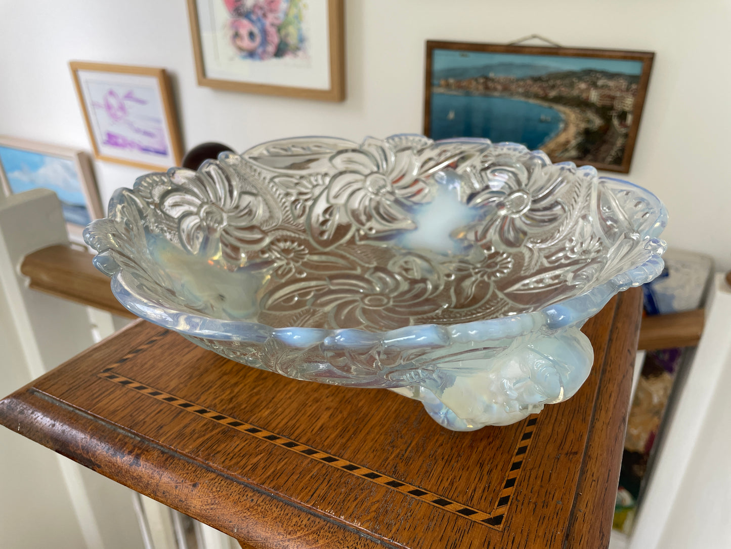 Art Deco Opalescent Glass Bowl by Samuel Reich, Czech 1930s, Three Elf Supports, Collectible Centrepiece