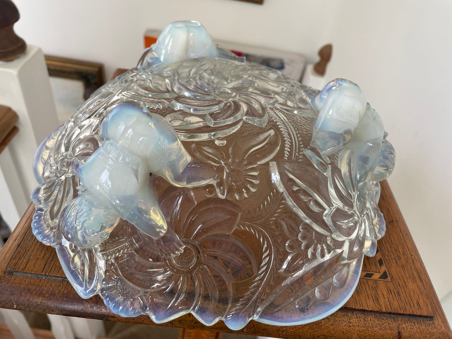 Art Deco Opalescent Glass Bowl by Samuel Reich, Czech 1930s, Three Elf Supports, Collectible Centrepiece