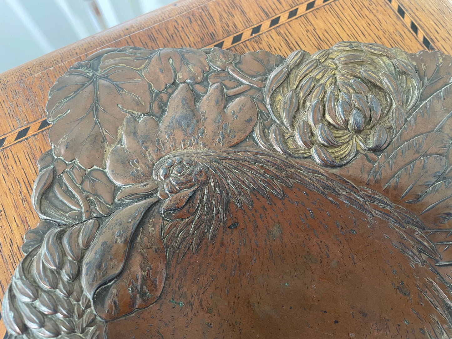 Antique Arts & Crafts Copper Repoussé Dish with Hen and Floral Design, Early 20th Century Decorative Metalwork, 18cm