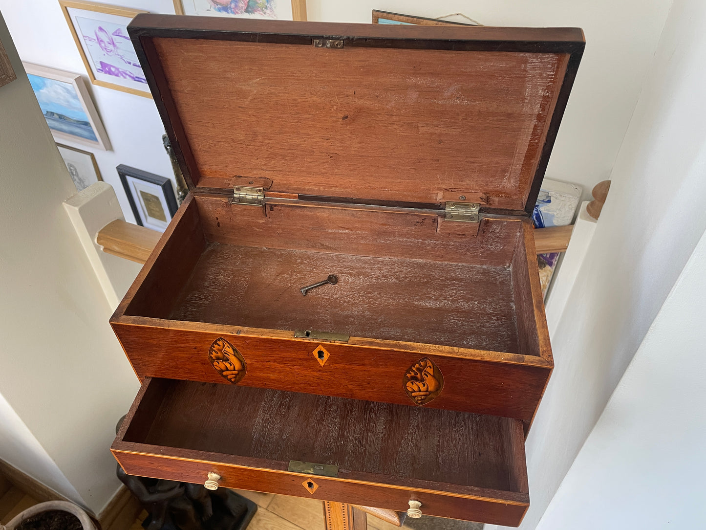 Antique Georgian Mahogany Inlaid Shell Sewing Box with Drawer & Key – 19th Century English Writing Box, Satinwood Stringing 40x20x18cm
