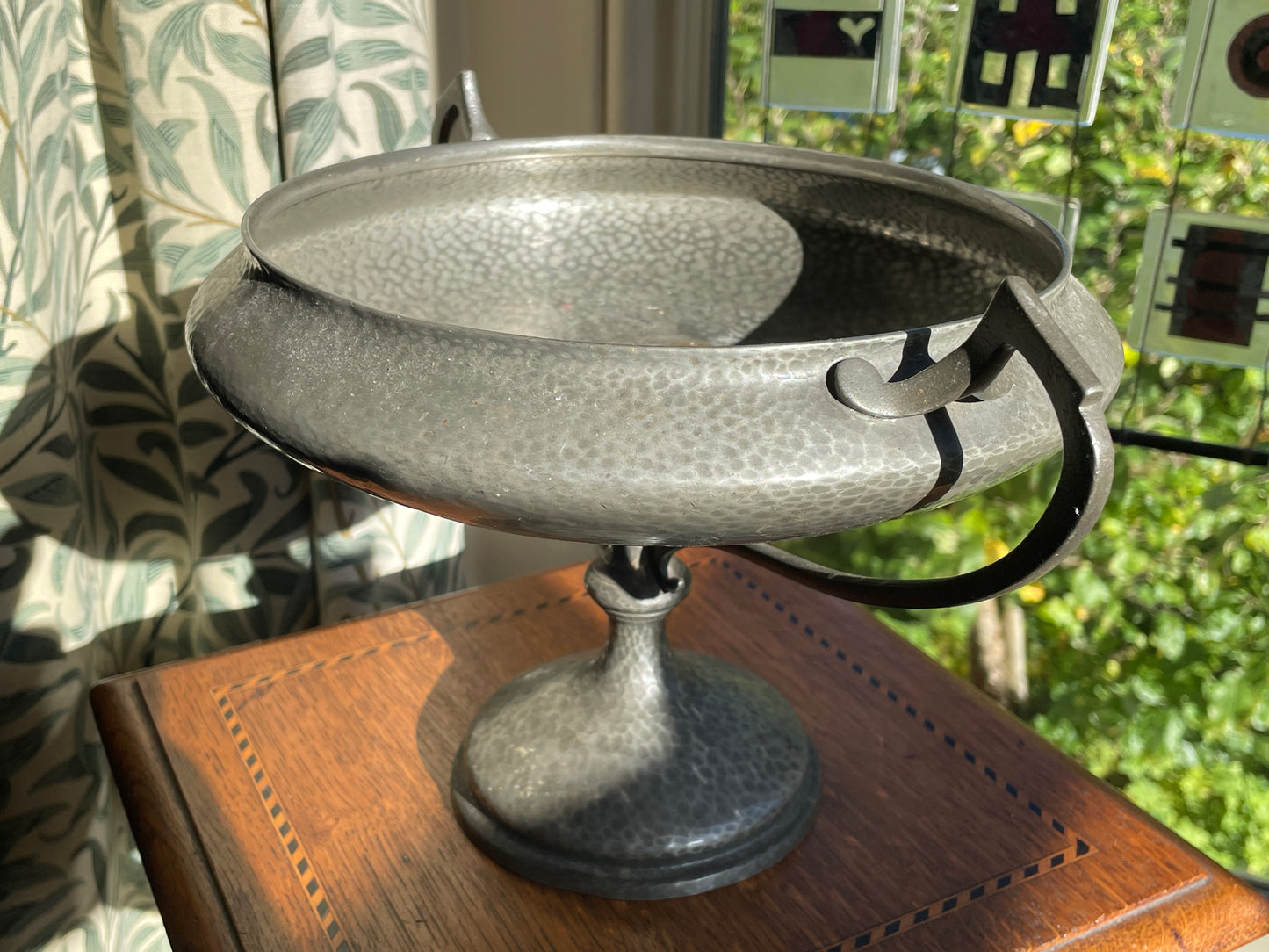 Arts & Crafts Hammered Pewter Comport by Hutton Sheffield c.1920 – English Pewter Tazza Bowl with Geometric Handles, 31cm