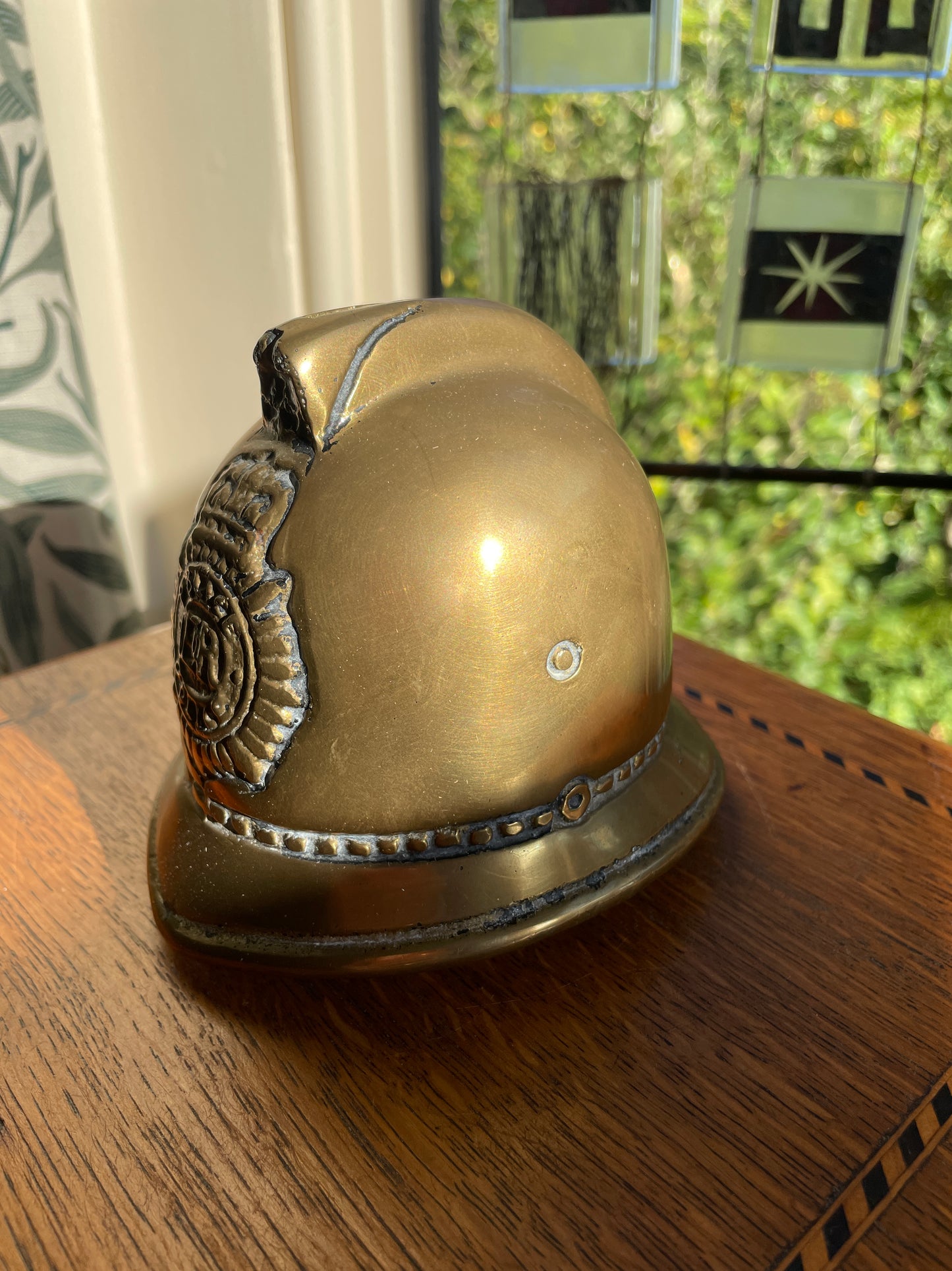 Vintage Brass Police Helmet Money Box – E II R Metropolitan Police Bobby Helmet Coin Bank, Made in England c.1960s
