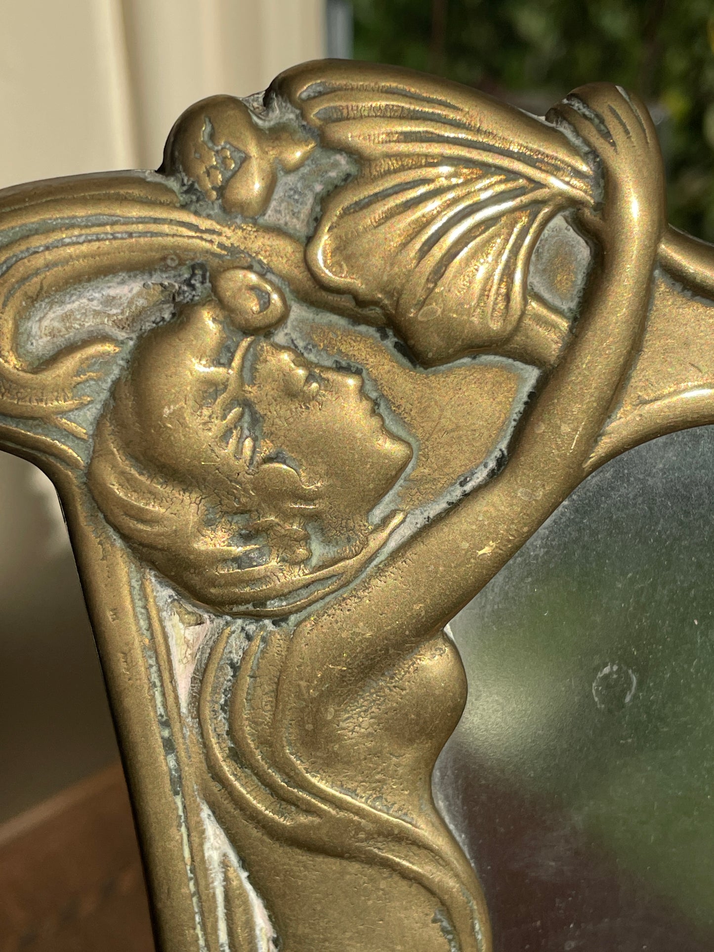Vintage Art Nouveau Style Brass Photo Frame – 21cm Woman and Floral Design Picture Frame, Mid-Century Revival Brass Frame