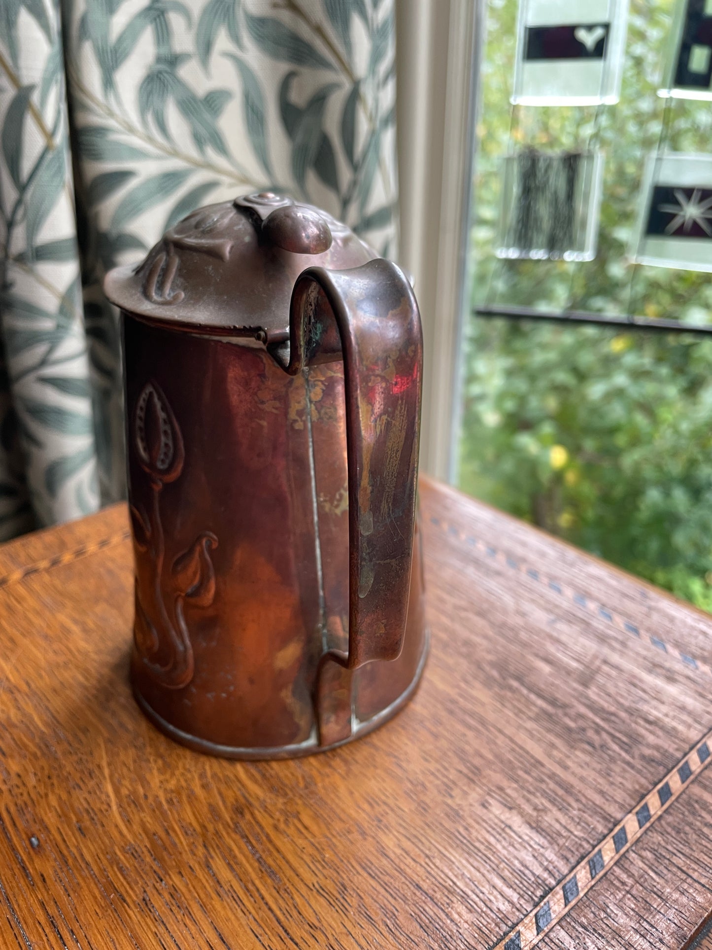 Antique Beldray Arts and Crafts Copper Lidded Jug – Art Nouveau Tulip Design, English Handcrafted Copperware c.1900, 14cm