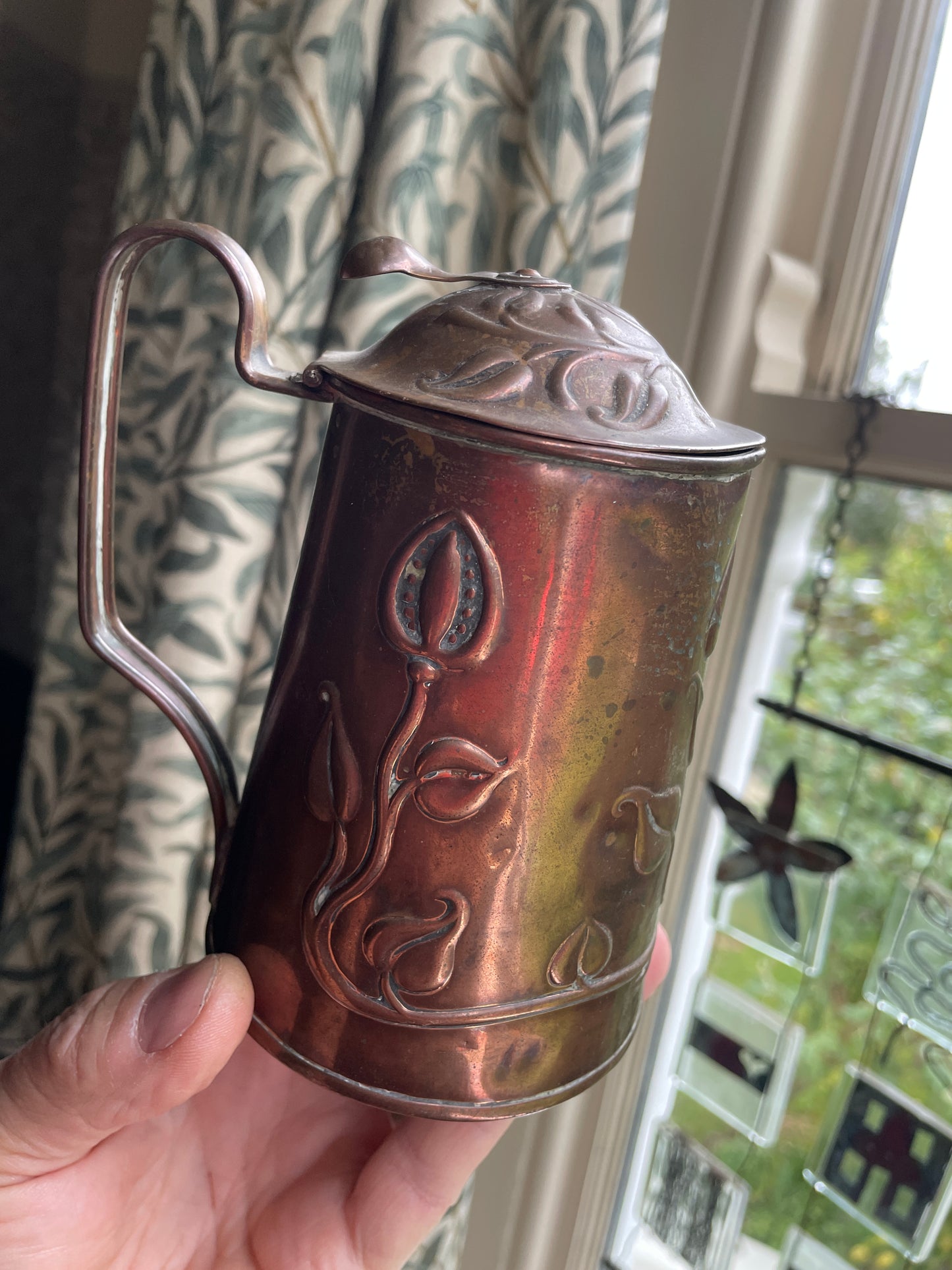 Antique Beldray Arts and Crafts Copper Lidded Jug – Art Nouveau Tulip Design, English Handcrafted Copperware c.1900, 14cm