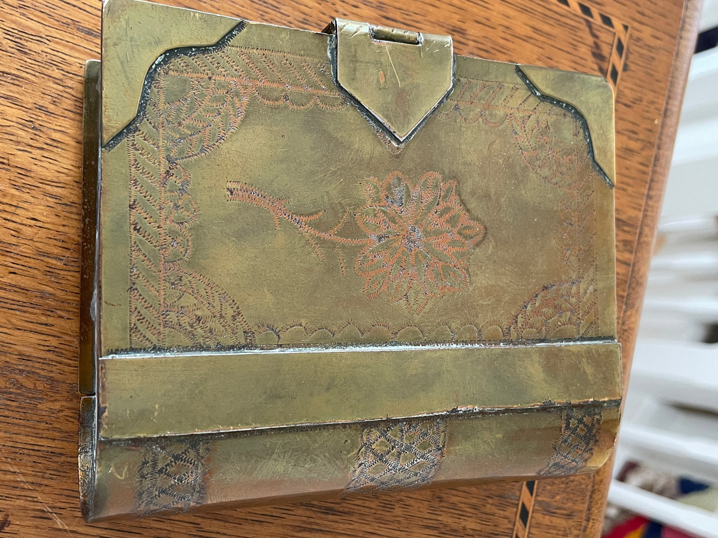 Antique Arts and Crafts Brass Money Box – Early 1900s Handcrafted Book Shaped Coin Bank with Hinged Lid, English Copper & Brass Design