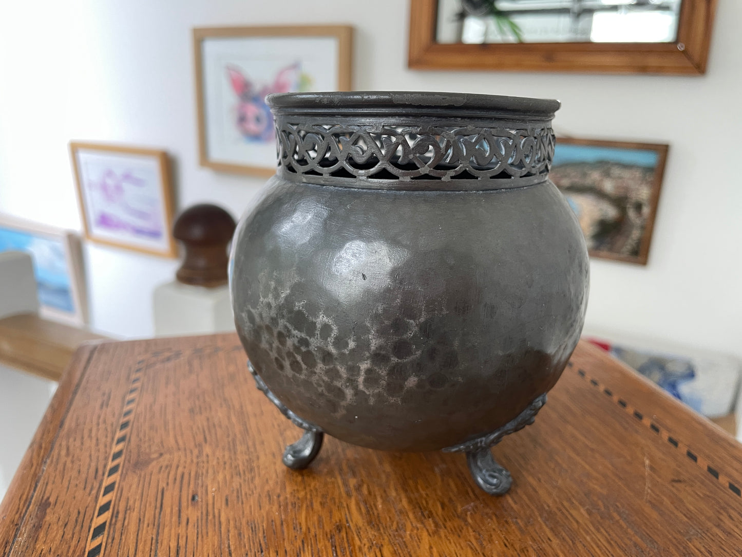Antique John Round & Son EPBM Hammered Pewter Bowl – Art Nouveau Pierced Rim Footed Rose Bowl c.1905 Sheffield 12.5 cm