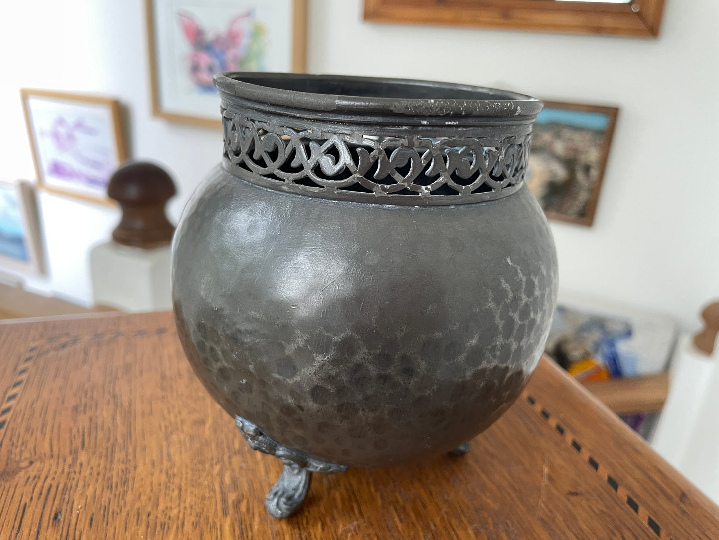 Antique John Round & Son EPBM Hammered Pewter Bowl – Art Nouveau Pierced Rim Footed Rose Bowl c.1905 Sheffield 12.5 cm