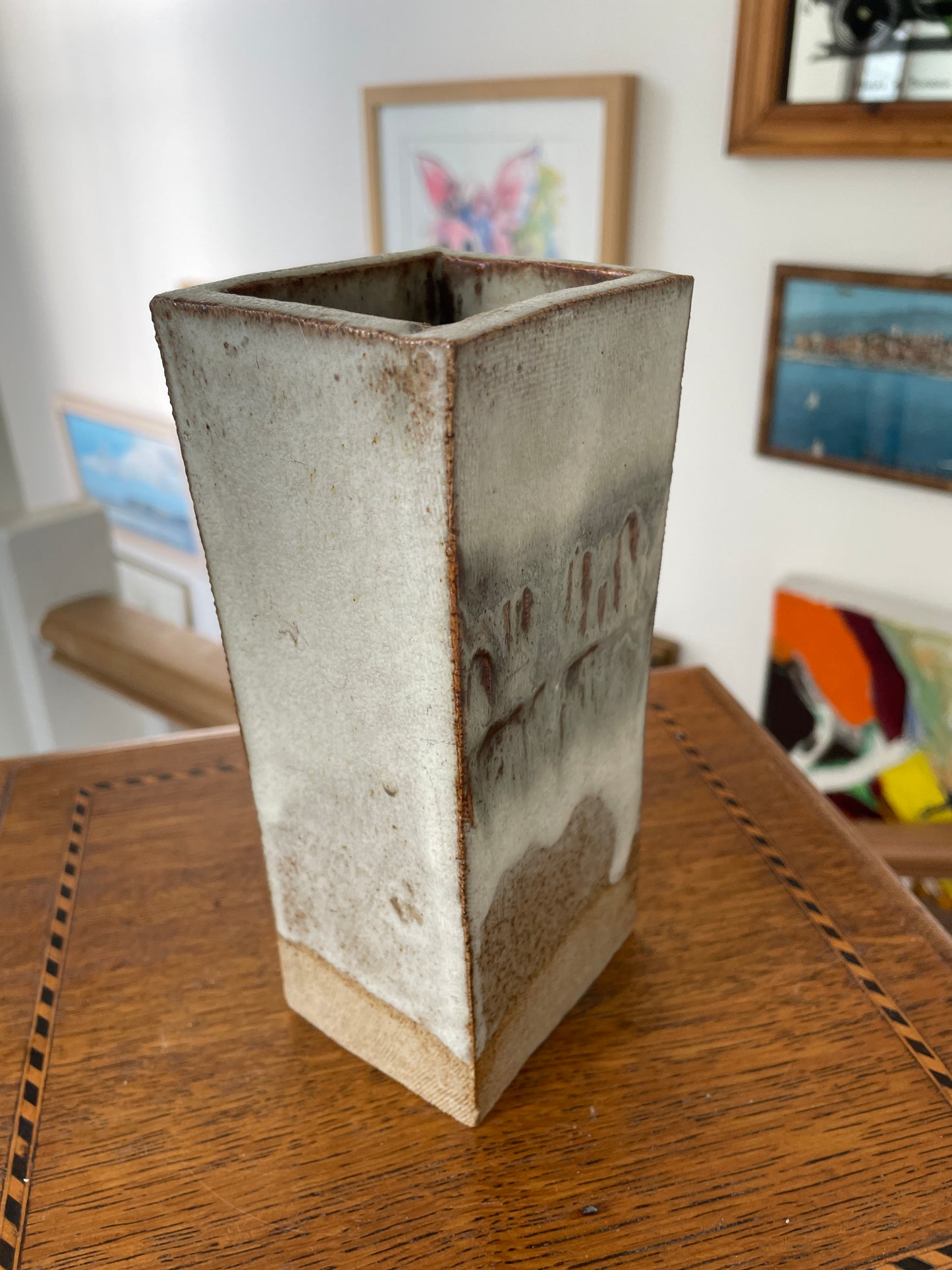 Marion Lipscomb Studio Pottery Vase – 1977 Signed British Stoneware, Textured White Glaze, Mid-Century Modern Ceramic