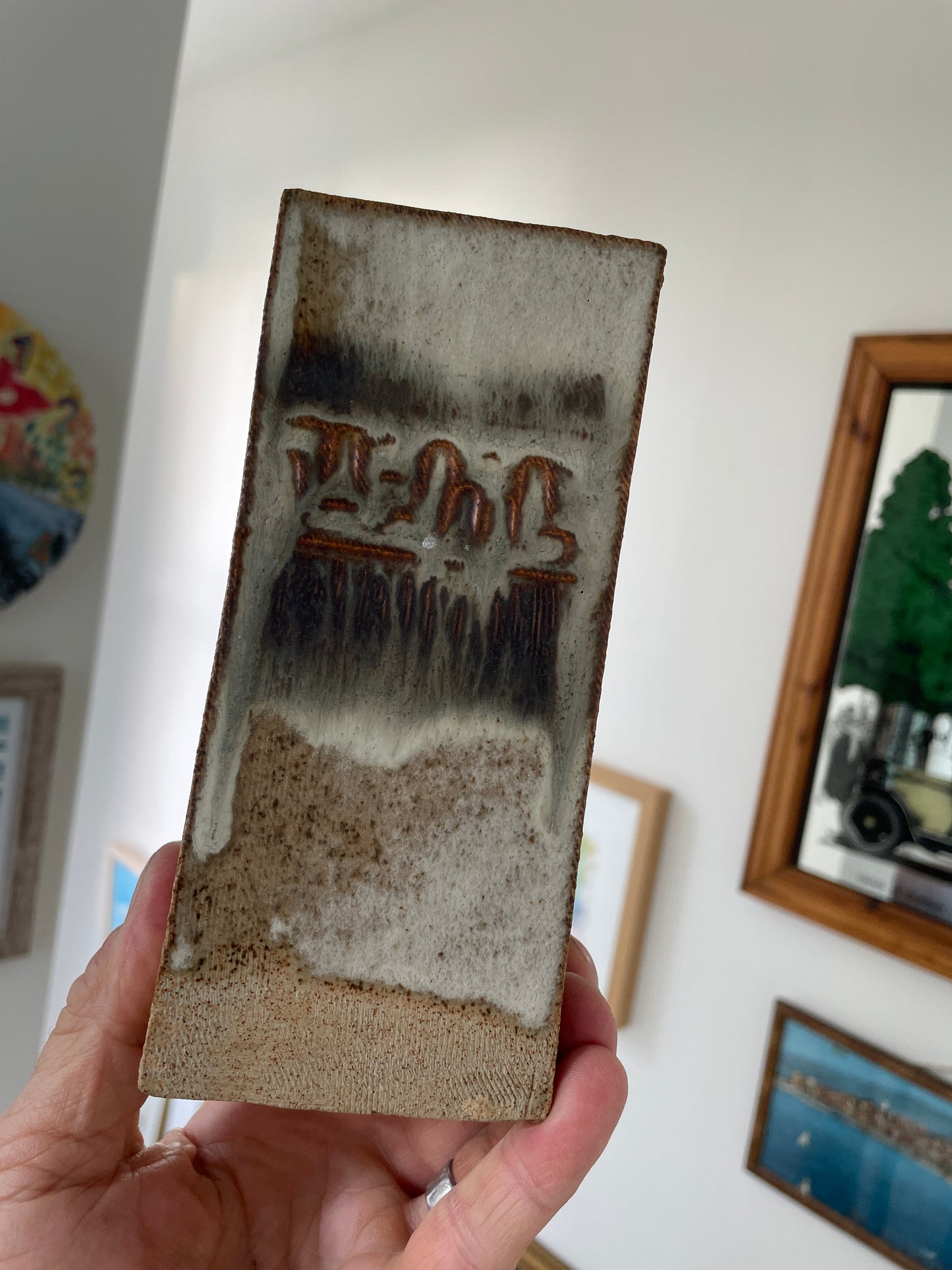 Marion Lipscomb Studio Pottery Vase – 1977 Signed British Stoneware, Textured White Glaze, Mid-Century Modern Ceramic