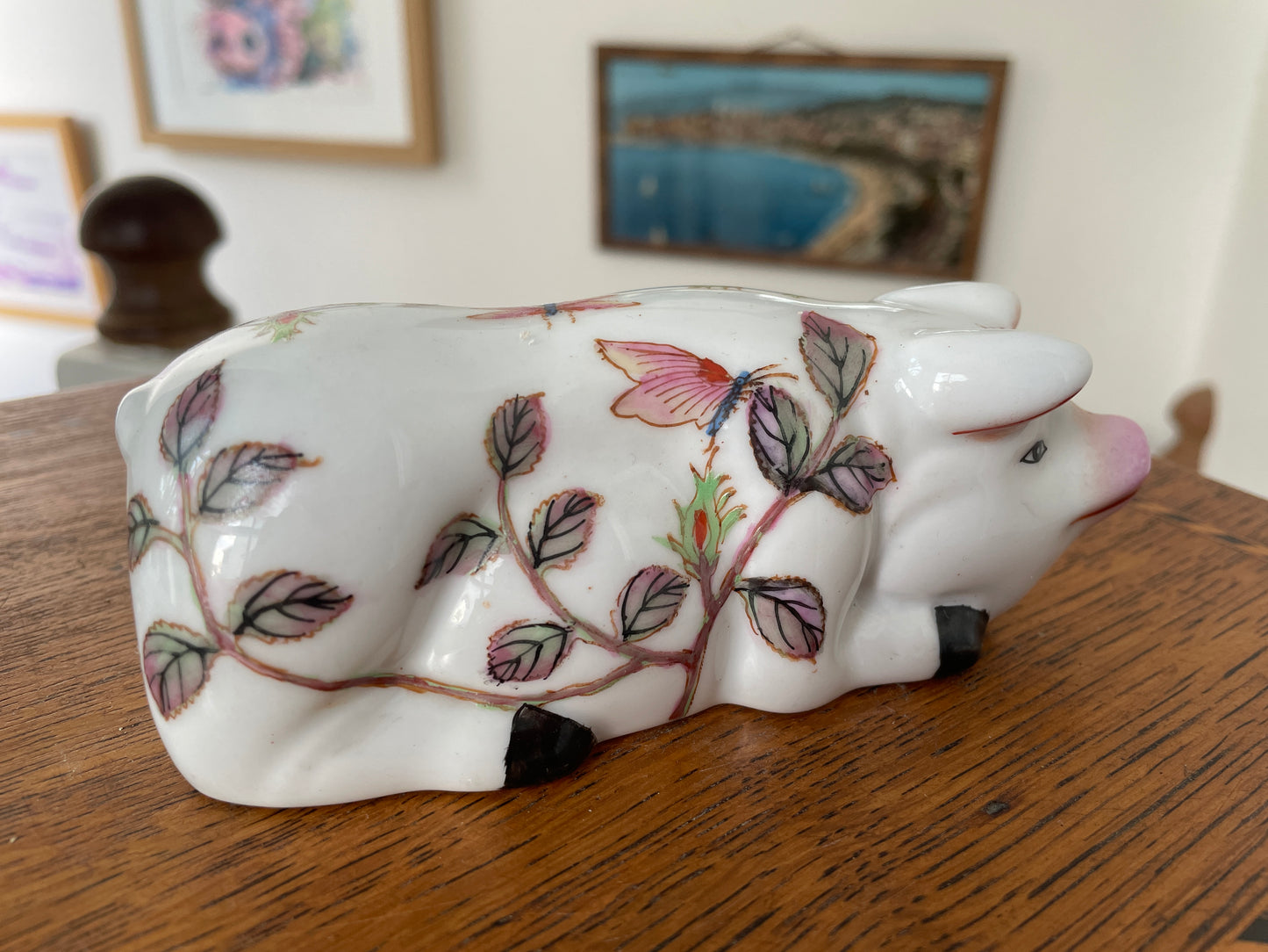 Antique Japanese Kutani Porcelain Pig – Meiji Period Hand-Painted Figurine, 19th Century Signed Pig Ornament, 13.5cm