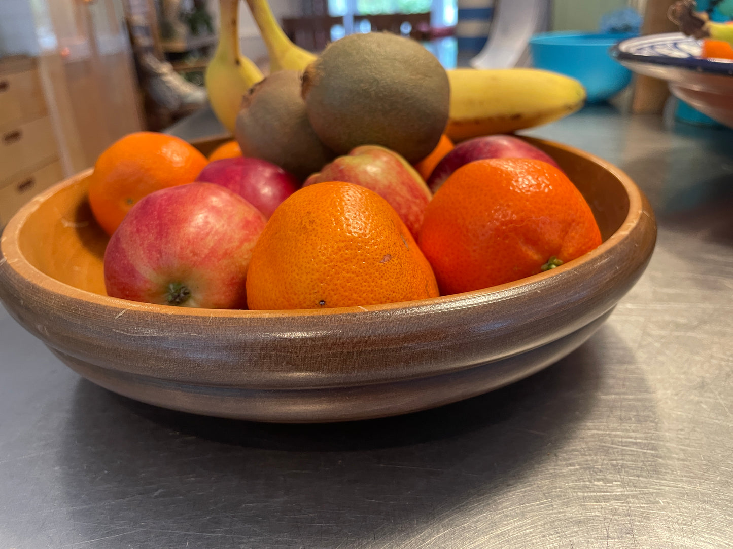 Mid-Century Turned Wooden Bowl – Hand-Carved Beech Fruit or Salad Bowl, 25 cm Diameter