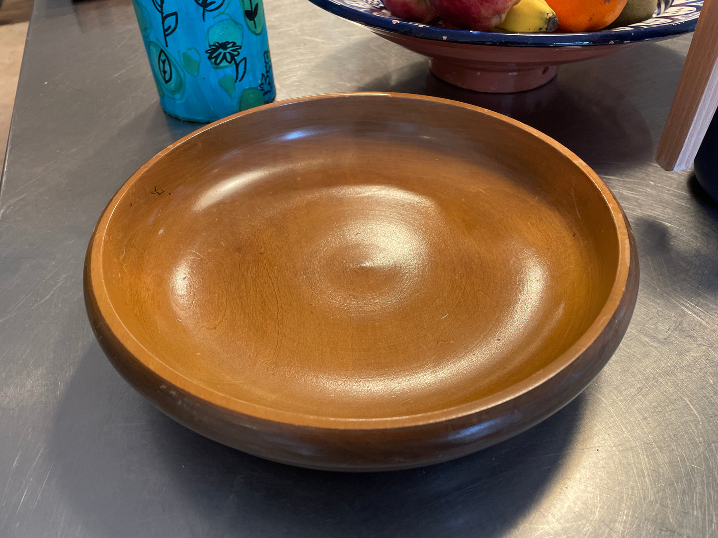 Mid-Century Turned Wooden Bowl – Hand-Carved Beech Fruit or Salad Bowl, 25 cm Diameter