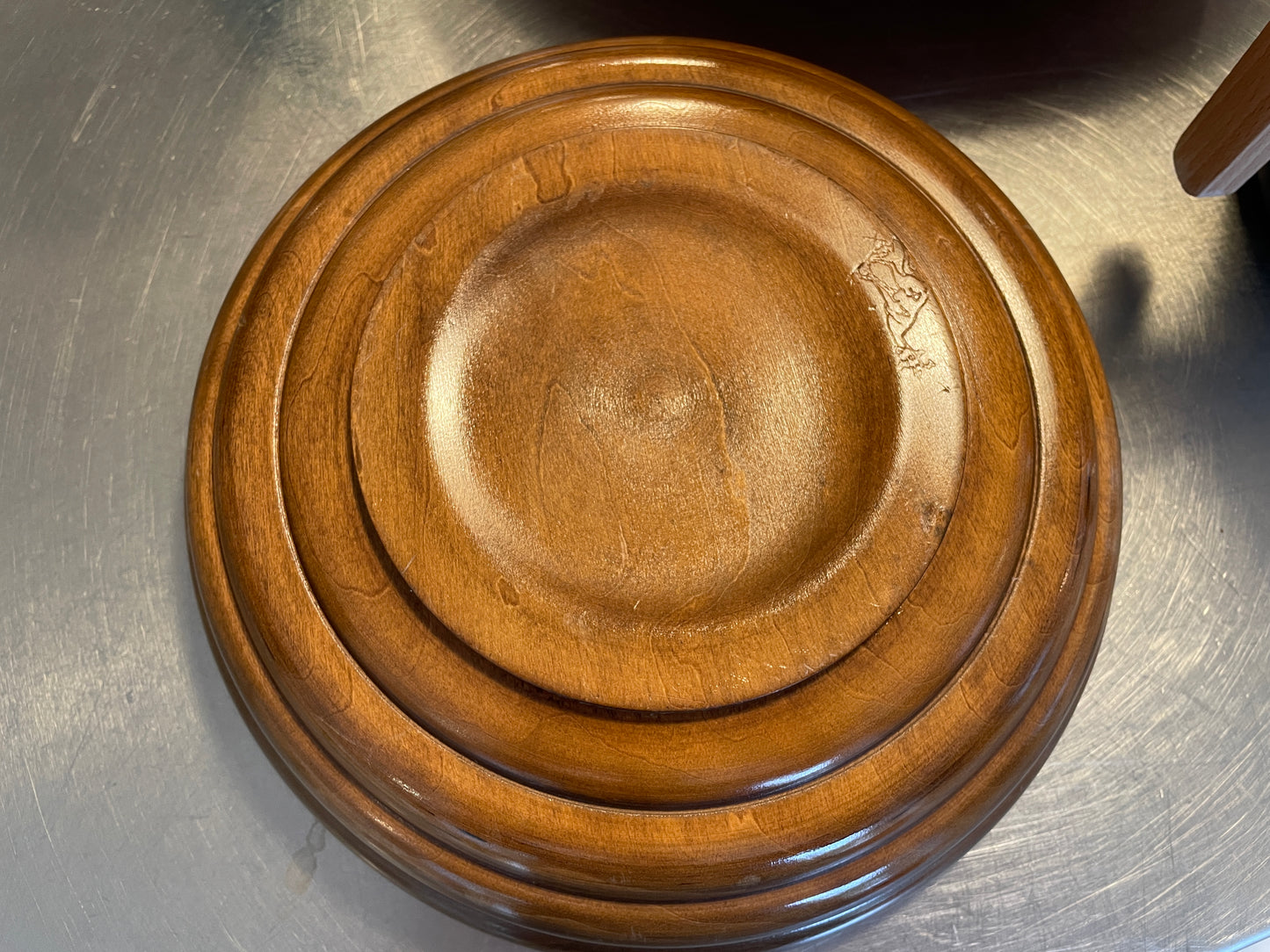 Mid-Century Turned Wooden Bowl – Hand-Carved Beech Fruit or Salad Bowl, 25 cm Diameter