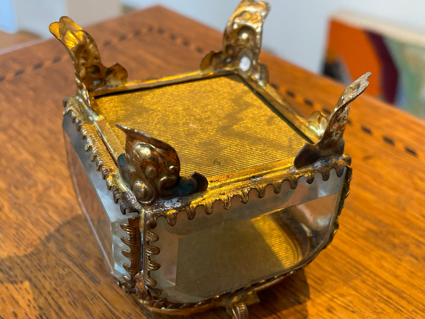 Antique French Bevelled Glass Souvenir Casket – “La Cathédrale de Reims Avant Guerre” Gilt Metal Trinket Box (c.1900–1914)