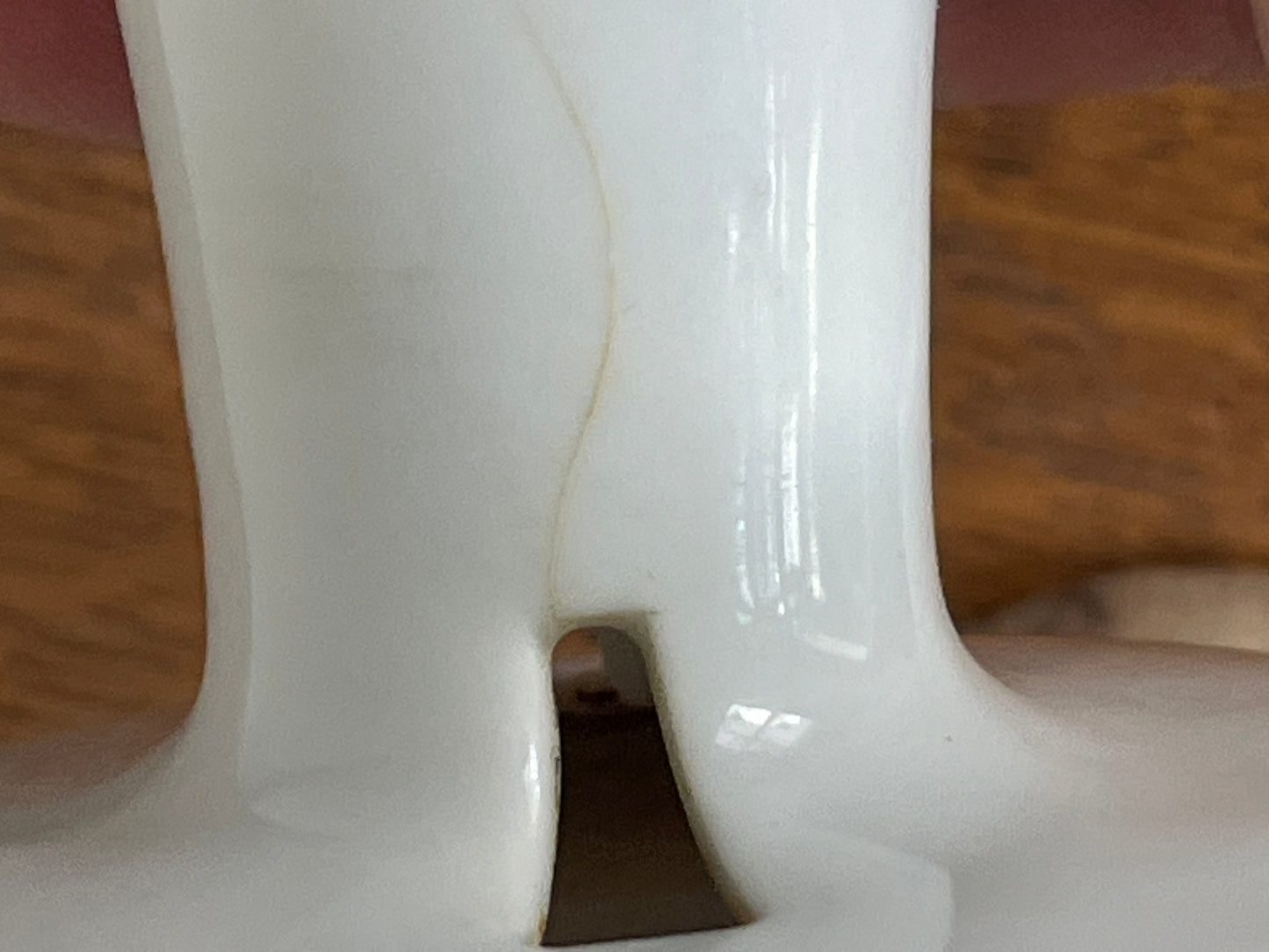 Antique English Ceramic Pie Vents – Challis Patent Gourmet Crust Holder and Vent (c.1895–1910) and Later 20th-Century White Pie Funnel