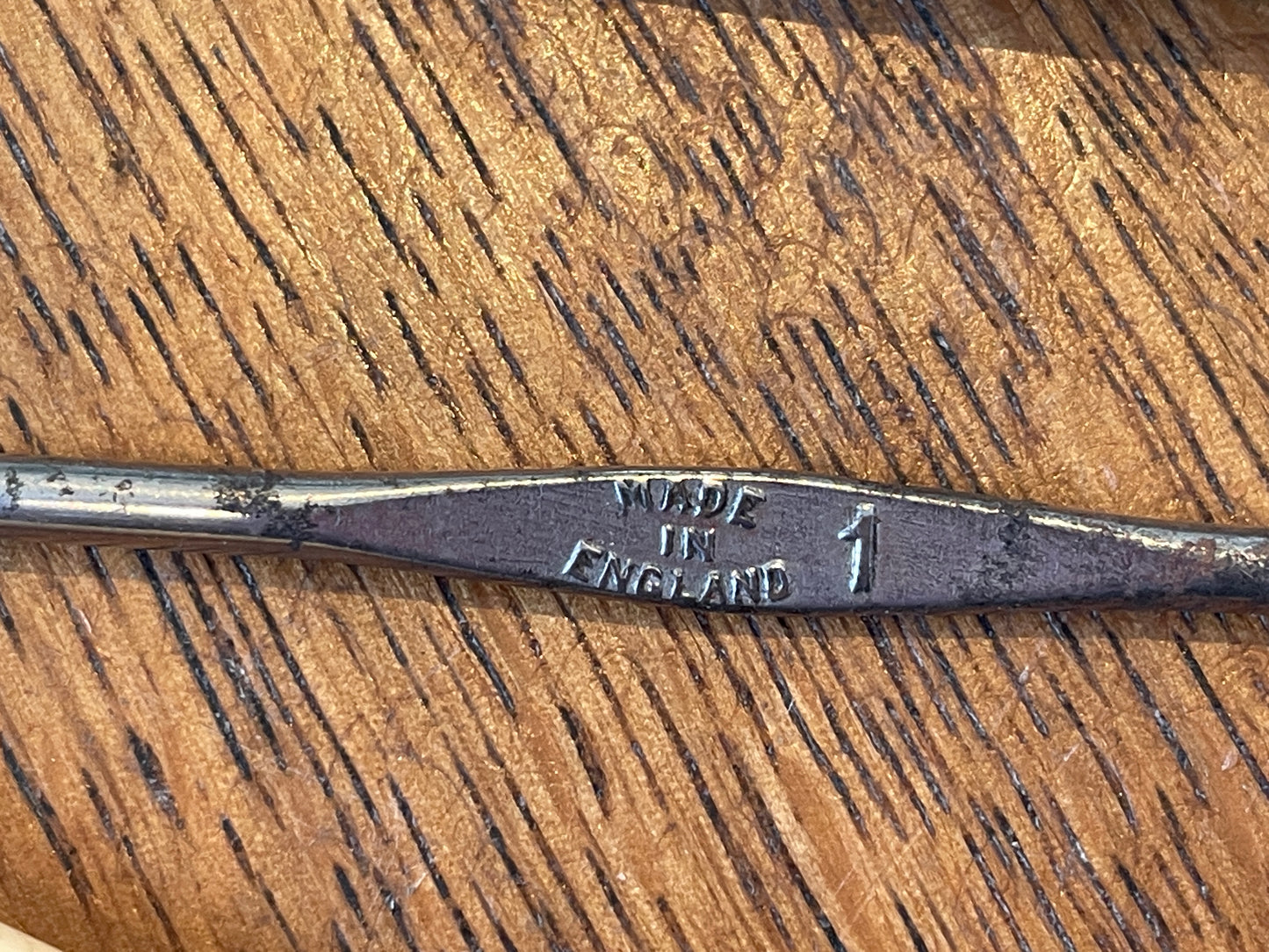 Antique British Sewing Tools – Bone Tatting Aids, Steel Stiletto & Morrall’s Crochet Hook (c.1880–1930)13