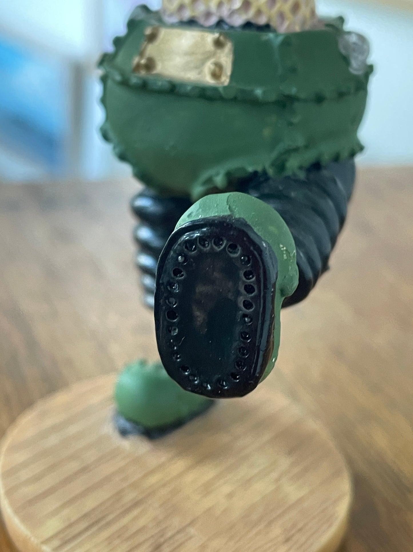 Wallace and Gromit Figurine – Wallace Character Figure on Faux Wood Base (12 cm)