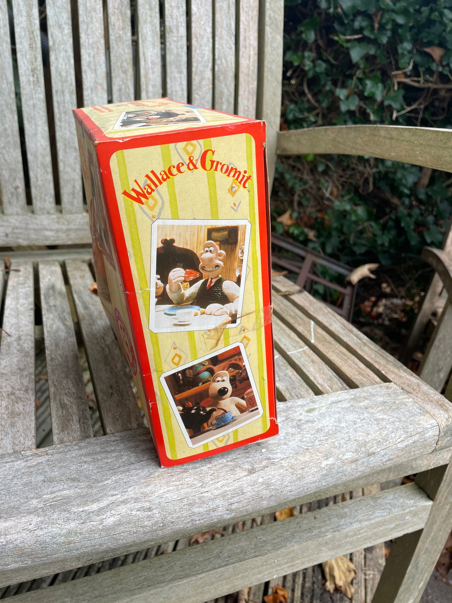 Vintage original rare Wallace and Gromit breakfast set with original chocolate eggs c1989