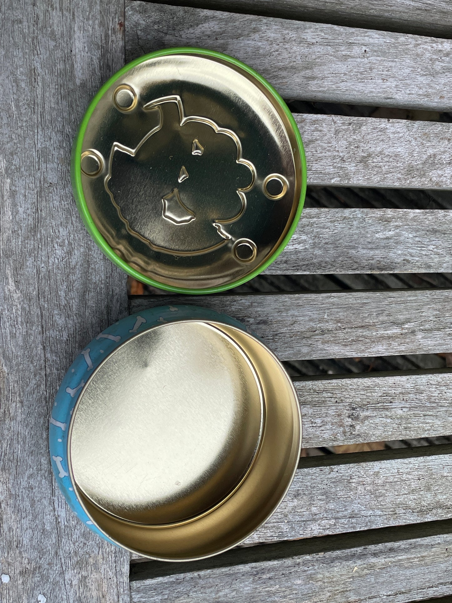 Wallace and Gromit Jelly Bones Tin 9cm diameter