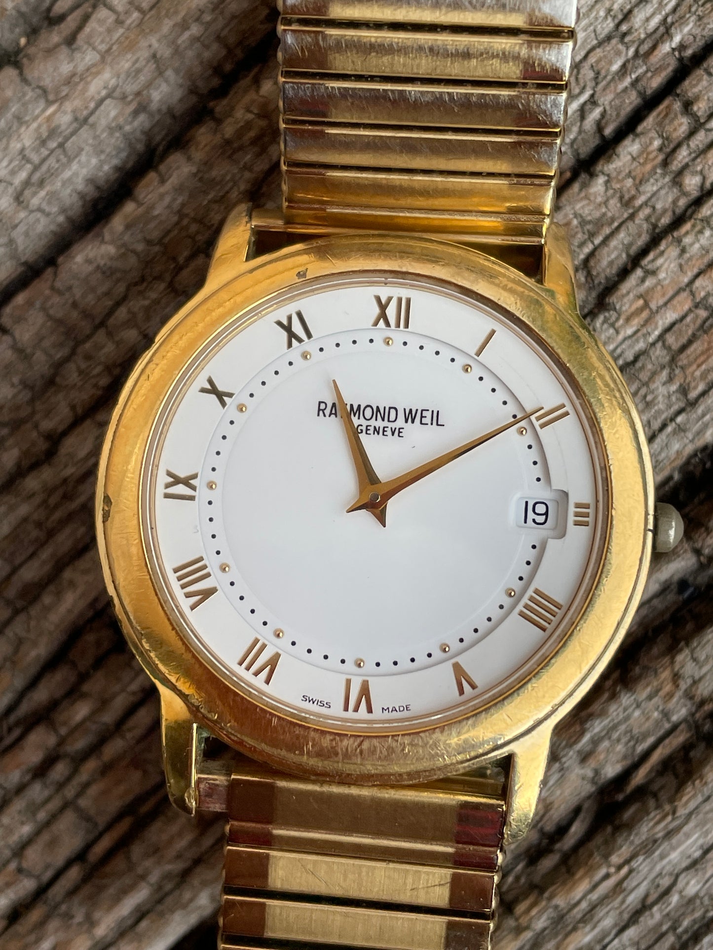 Vintage Raymond Weil Geneve 18k gold plated Unisex Swiss Seven jewel Quartz movement watch