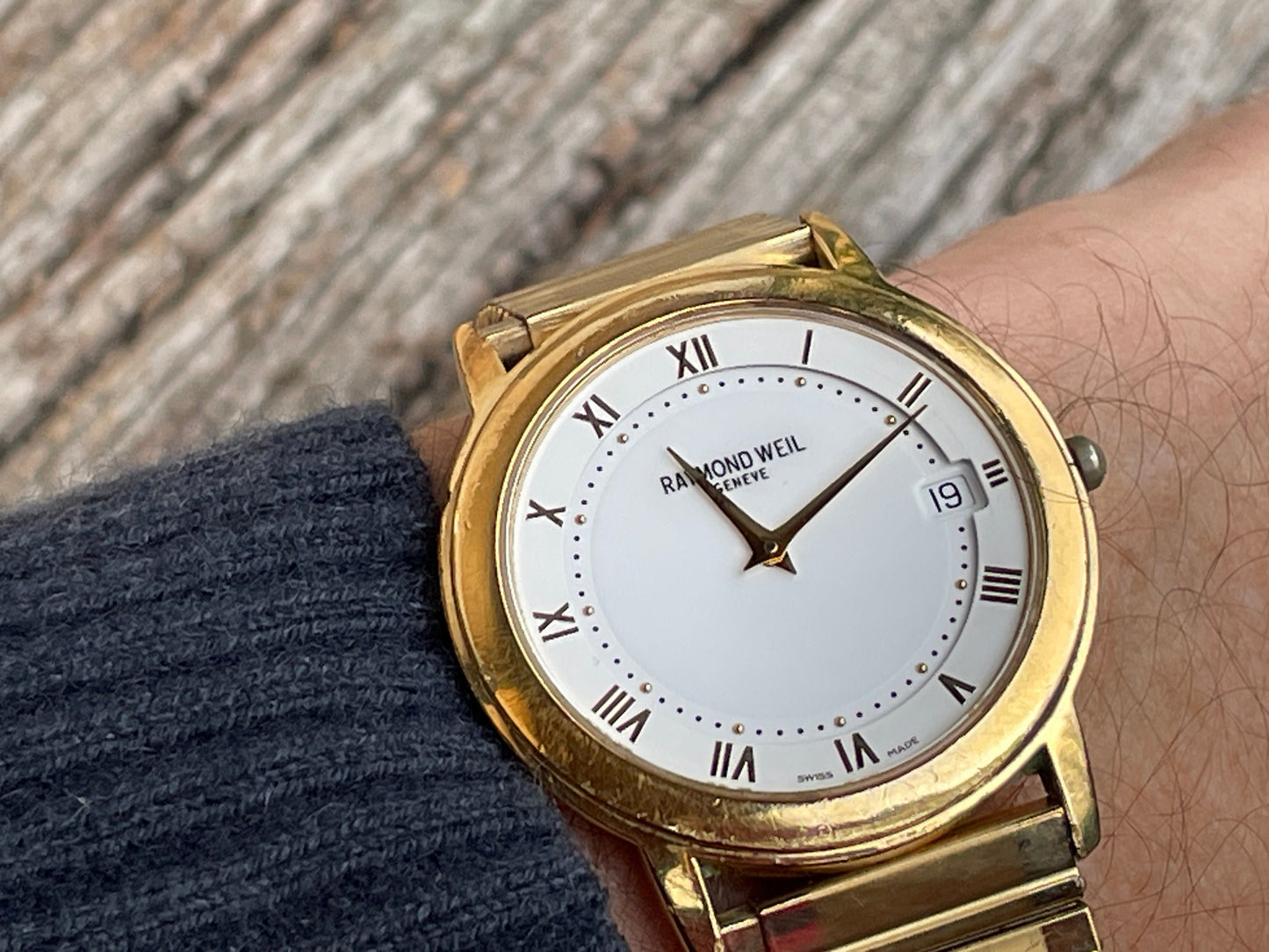 Vintage Raymond Weil Geneve 18k gold plated Unisex Swiss Seven jewel Quartz movement watch