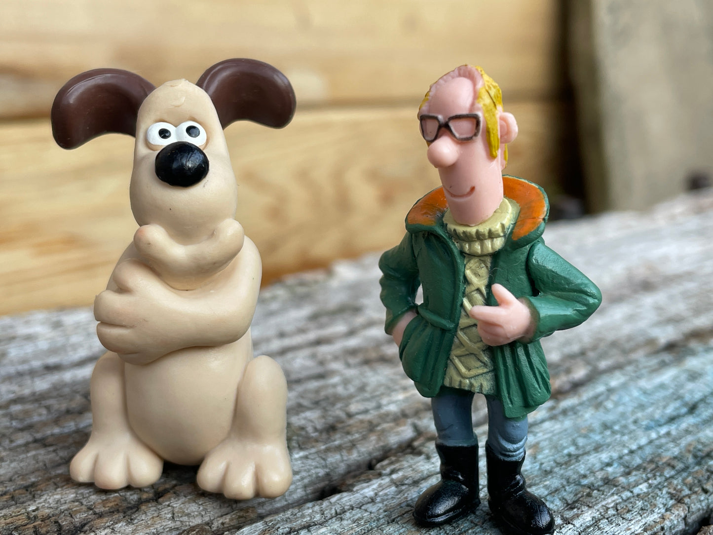Wallace and Gromit and Sean the Sheep characters - Gromit 5cm tall W&G ltd 1989