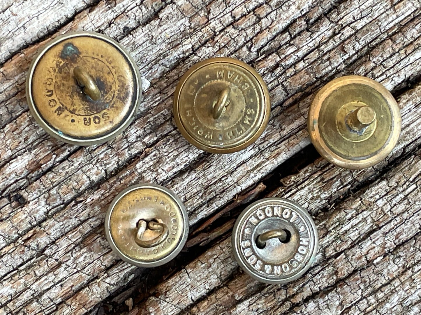 Five military buttons Royal Arms, Civil Defence, Regiment, Home Counties Brigade