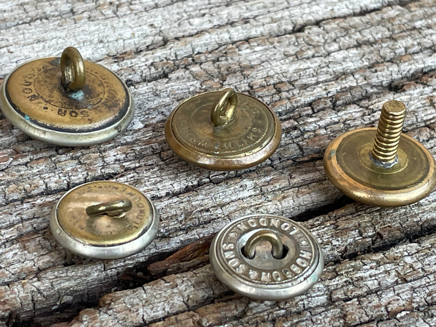 Five military buttons Royal Arms, Civil Defence, Regiment, Home Counties Brigade