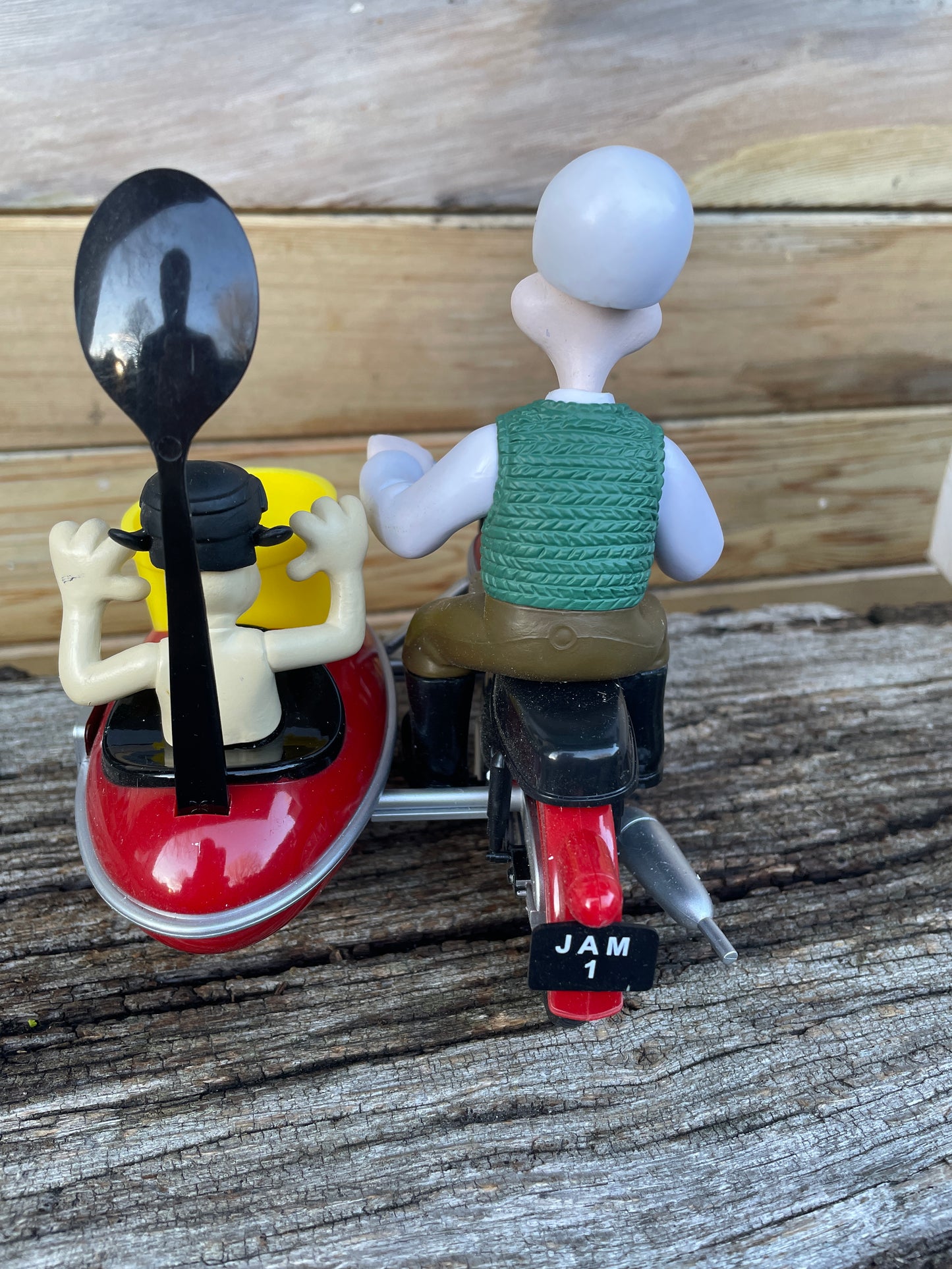 Wallace and Gromit Rapide-O-Matic clockwork moveable preserve dispenser 14cm tall