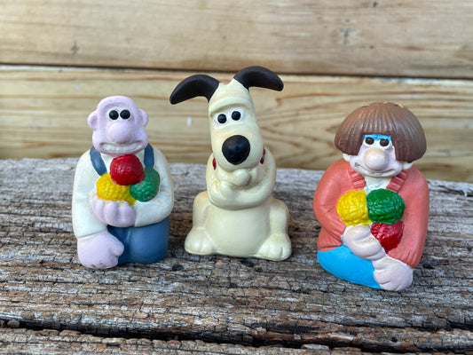 Three Vintage Typhoo Wallace and Gromit salt and pepper pots 6.5cm tall