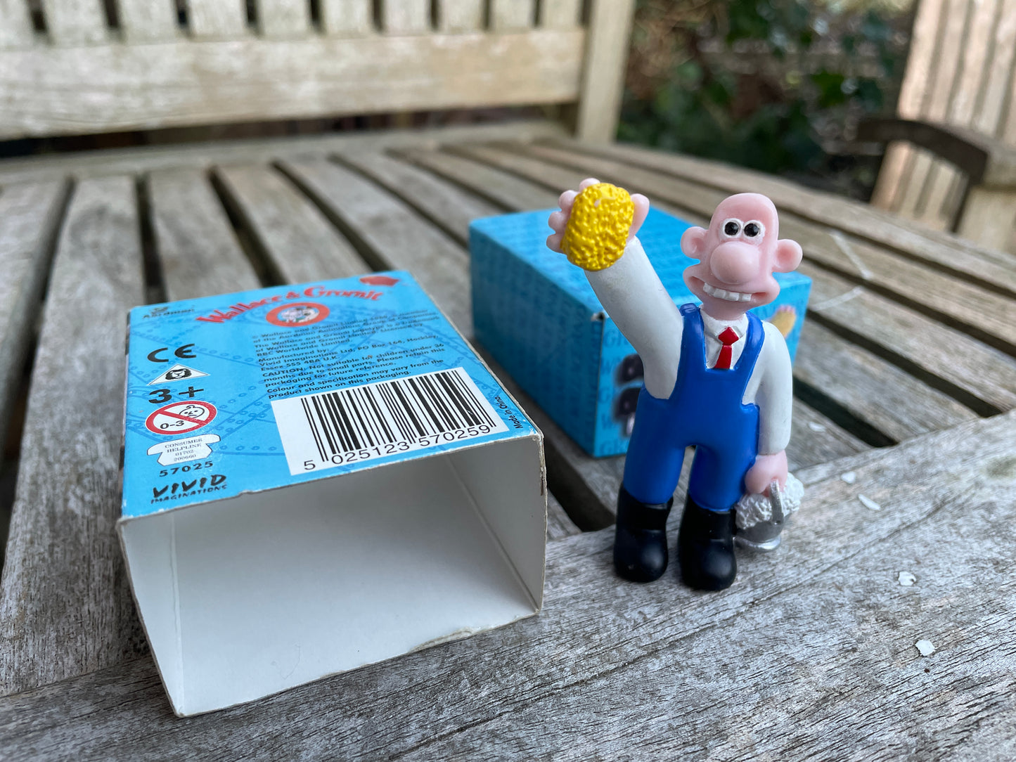Wallace and Gromit Mini Figures in a matchbox Washing Wallace Aardman W&G ltd 1989