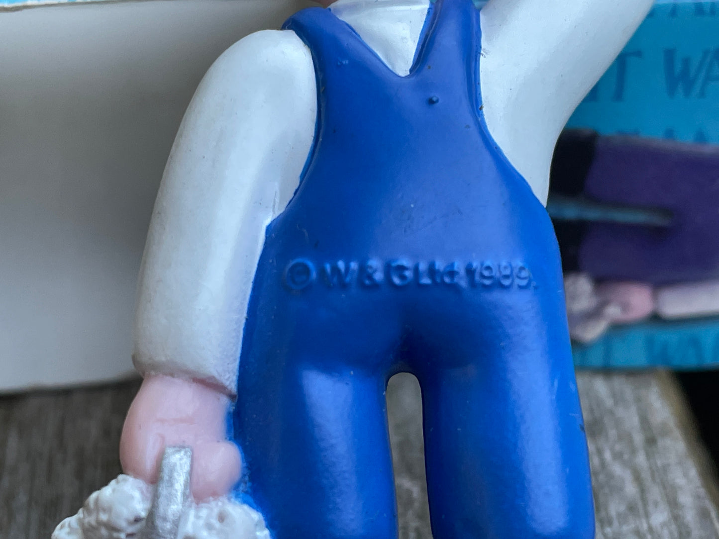 Wallace and Gromit Mini Figures in a matchbox Washing Wallace Aardman W&G ltd 1989