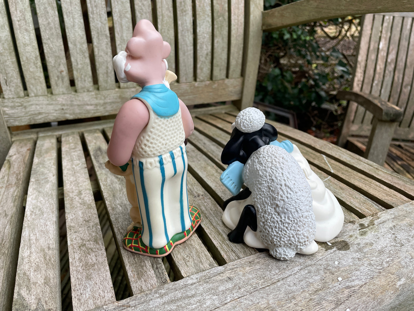 Original Wallace and Gromit 90's bathroom figurines - Wallace 17cm tall