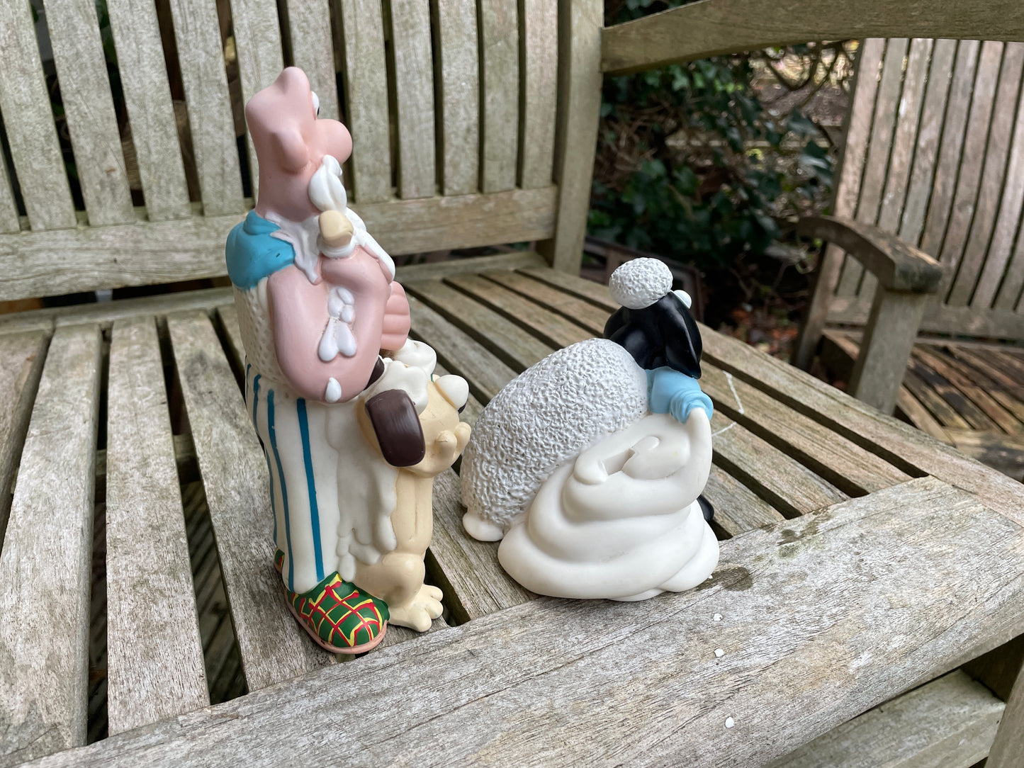 Original Wallace and Gromit 90's bathroom figurines - Wallace 17cm tall