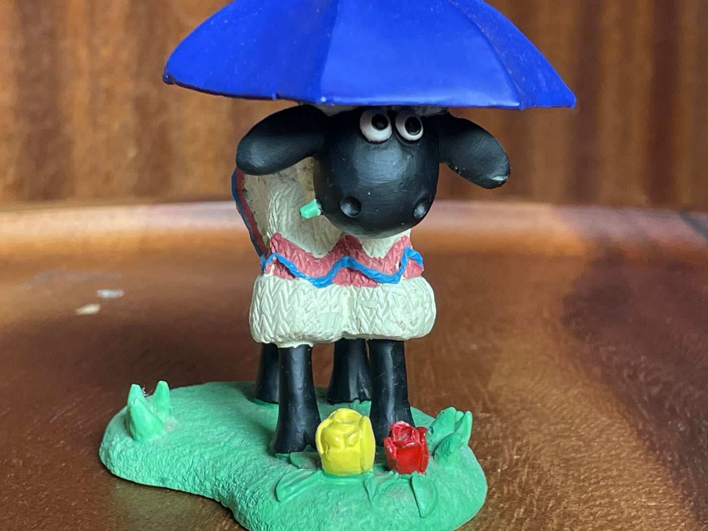Original Shaun The Sheep resin figurine hand painted 8cm tall