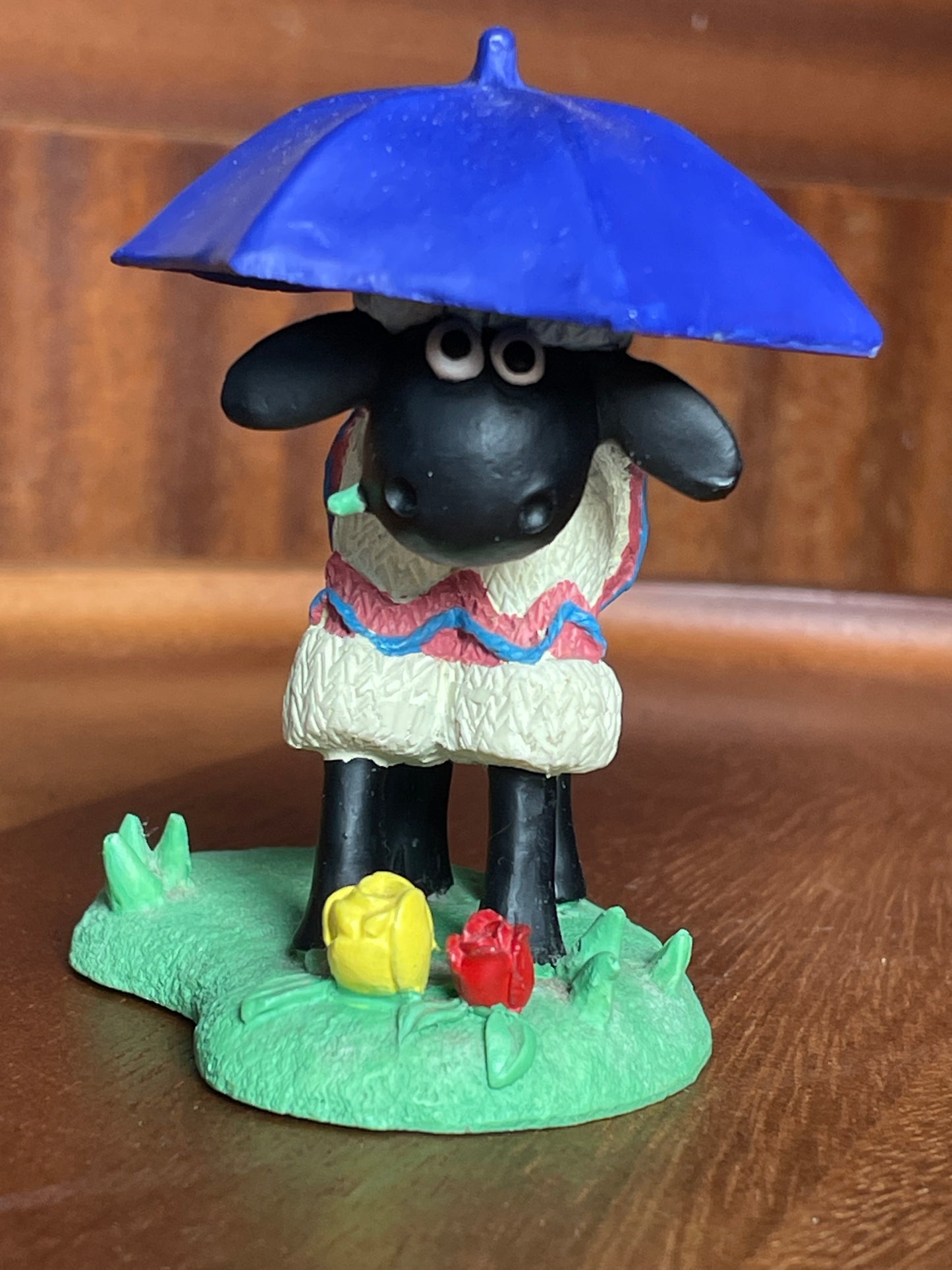 Original Shaun The Sheep resin figurine hand painted 8cm tall