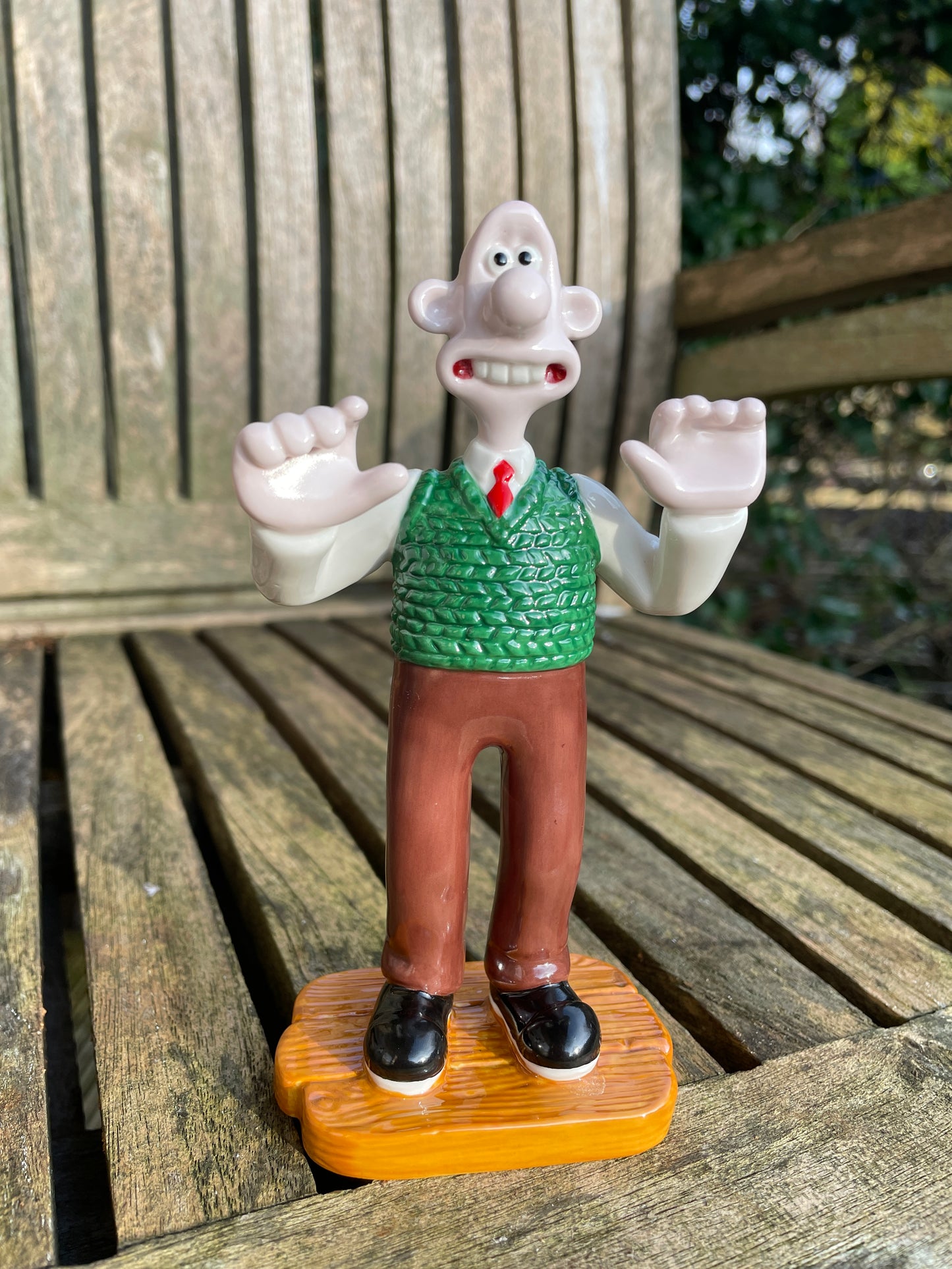 Wallace and Gromit - Wallace Coalport figurine 14.5cm tall