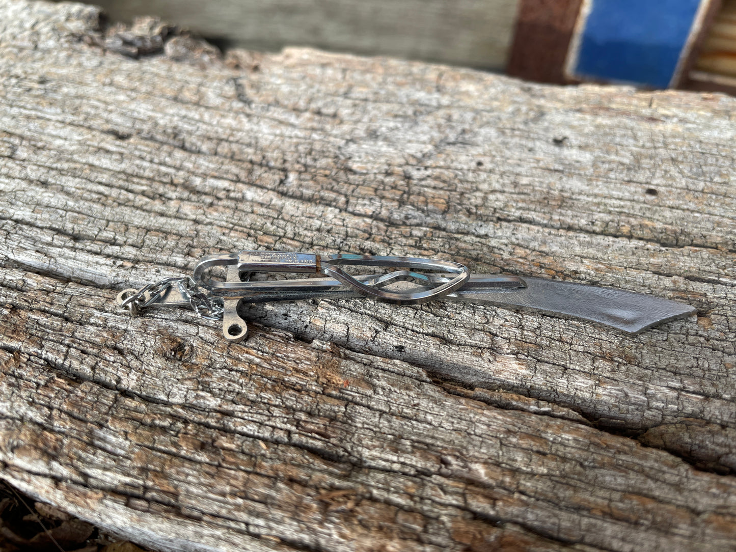 Vintage Stratton imitation curved broad sword tie clip made in England 9cm long