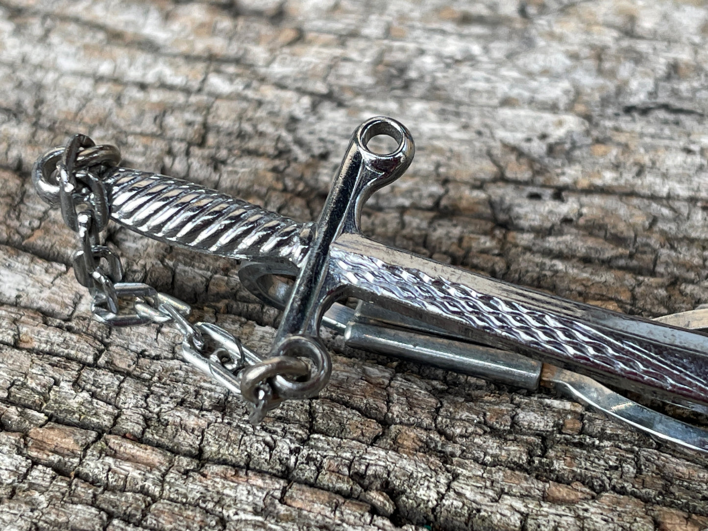 Vintage Stratton imitation curved broad sword tie clip made in England 9cm long