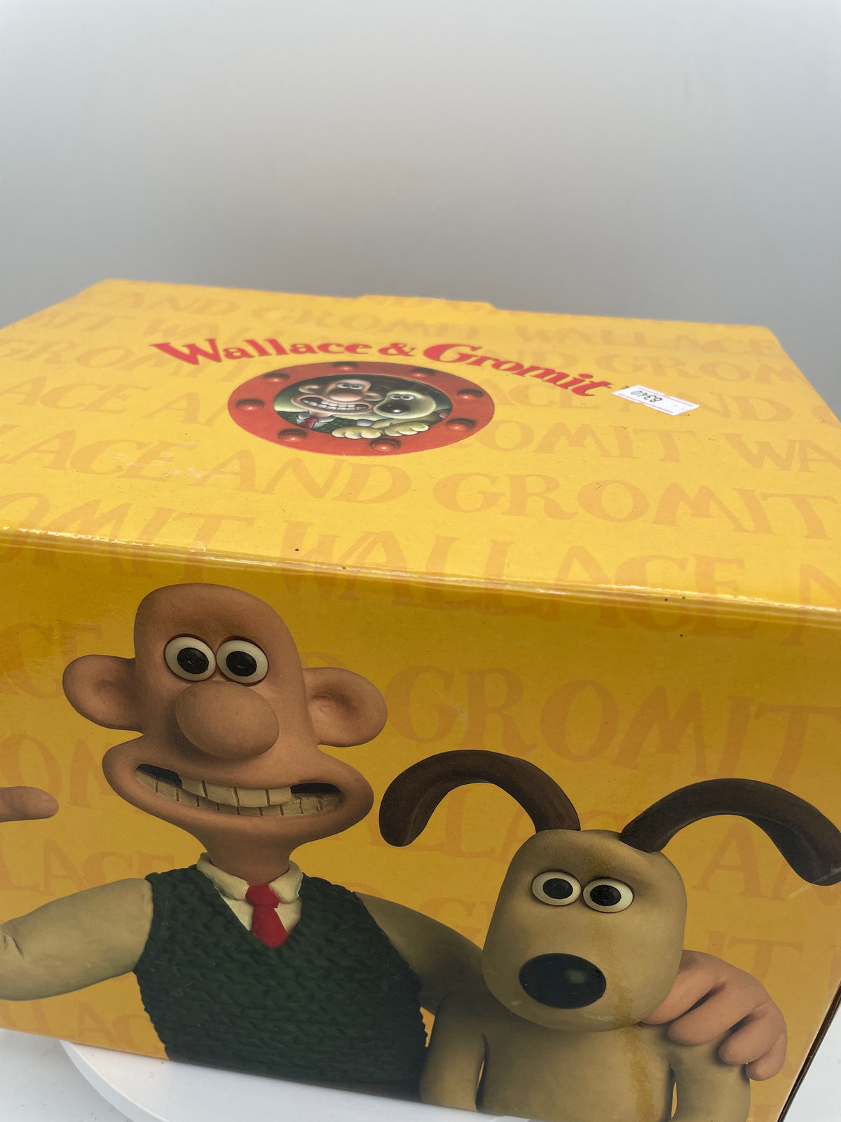 Coalport Wallace & Gromit "'Hold on Gromit'" Limited Edition Porcelain Figurine | Boxed Set