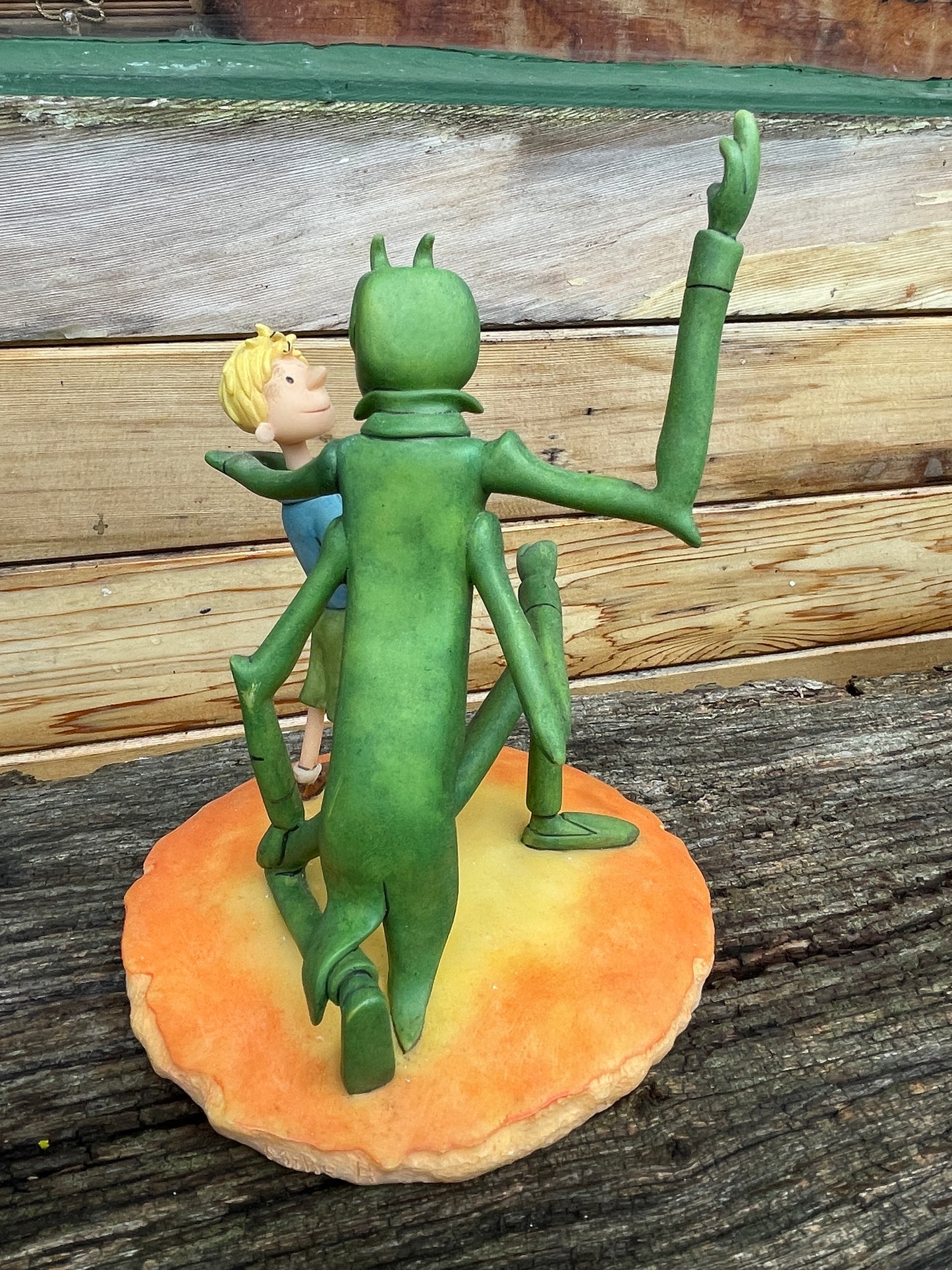 Roald Dahl James and The Grasshopper figurine by Robert Harrop