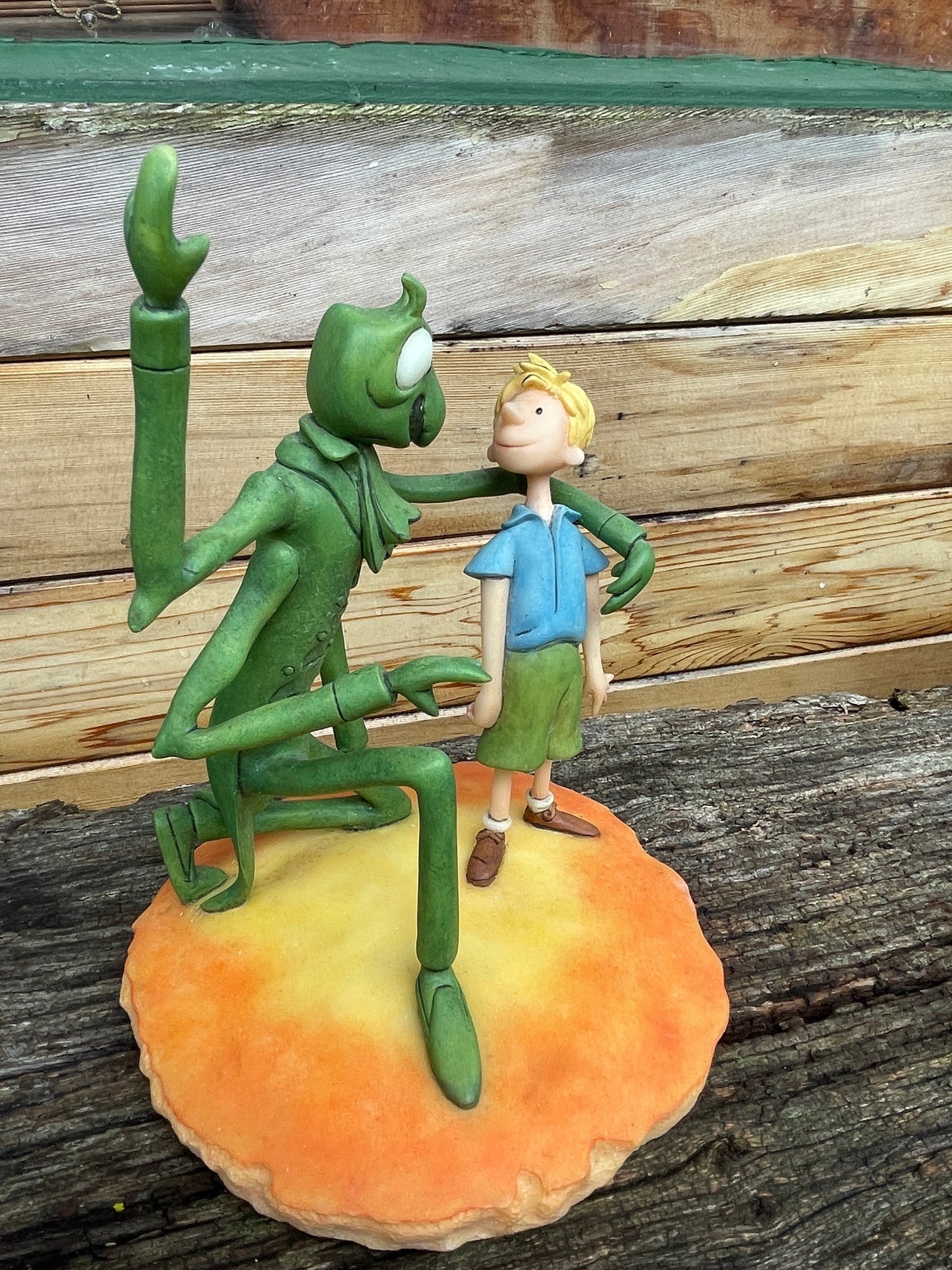 Roald Dahl James and The Grasshopper figurine by Robert Harrop