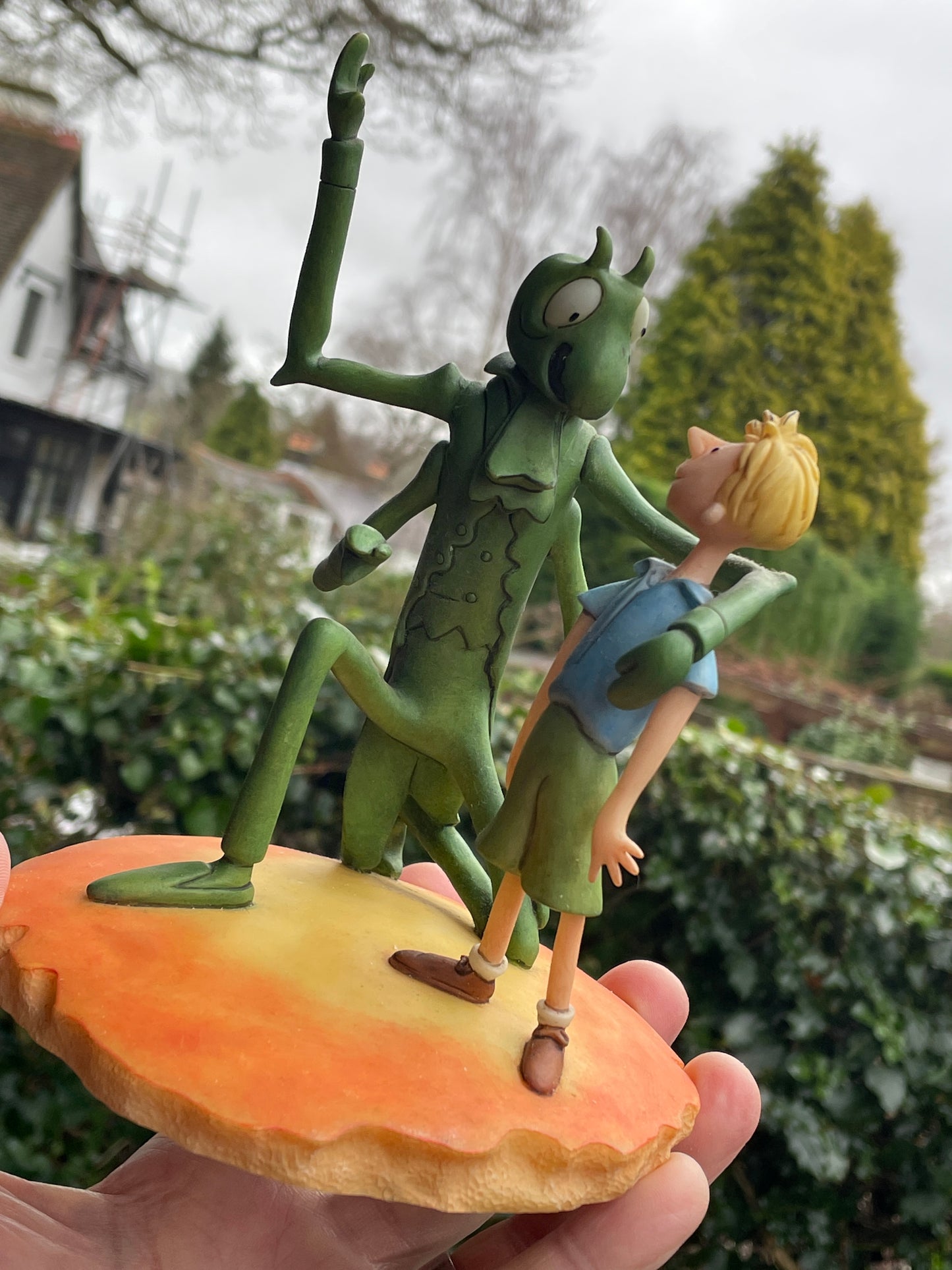 Roald Dahl James and The Grasshopper figurine by Robert Harrop
