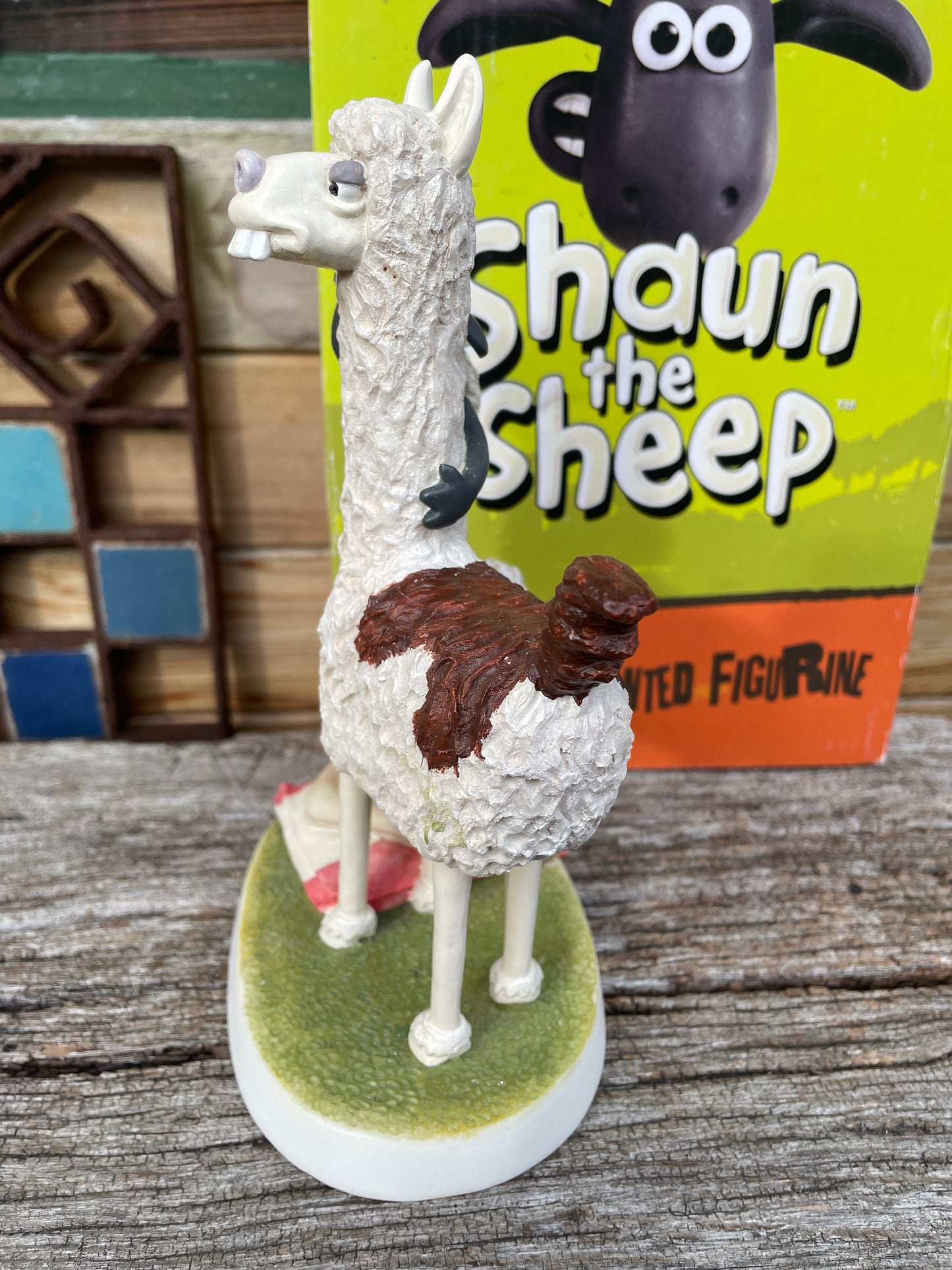 Shaun The Sheep Robert Harrop design figure - The Farmer's Llamas - Limited Edition