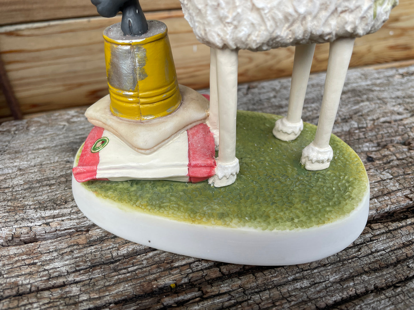 Shaun The Sheep Robert Harrop design figure - The Farmer's Llamas - Limited Edition